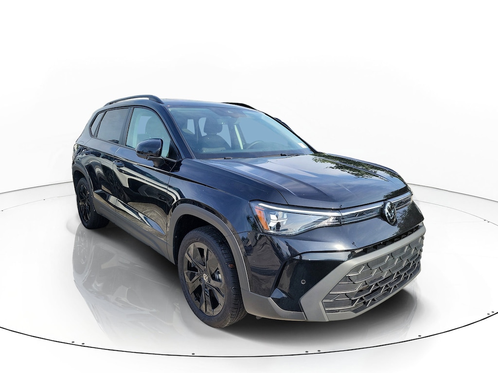 New 2026 Volkswagen Taos 1.5T SE Black SUV