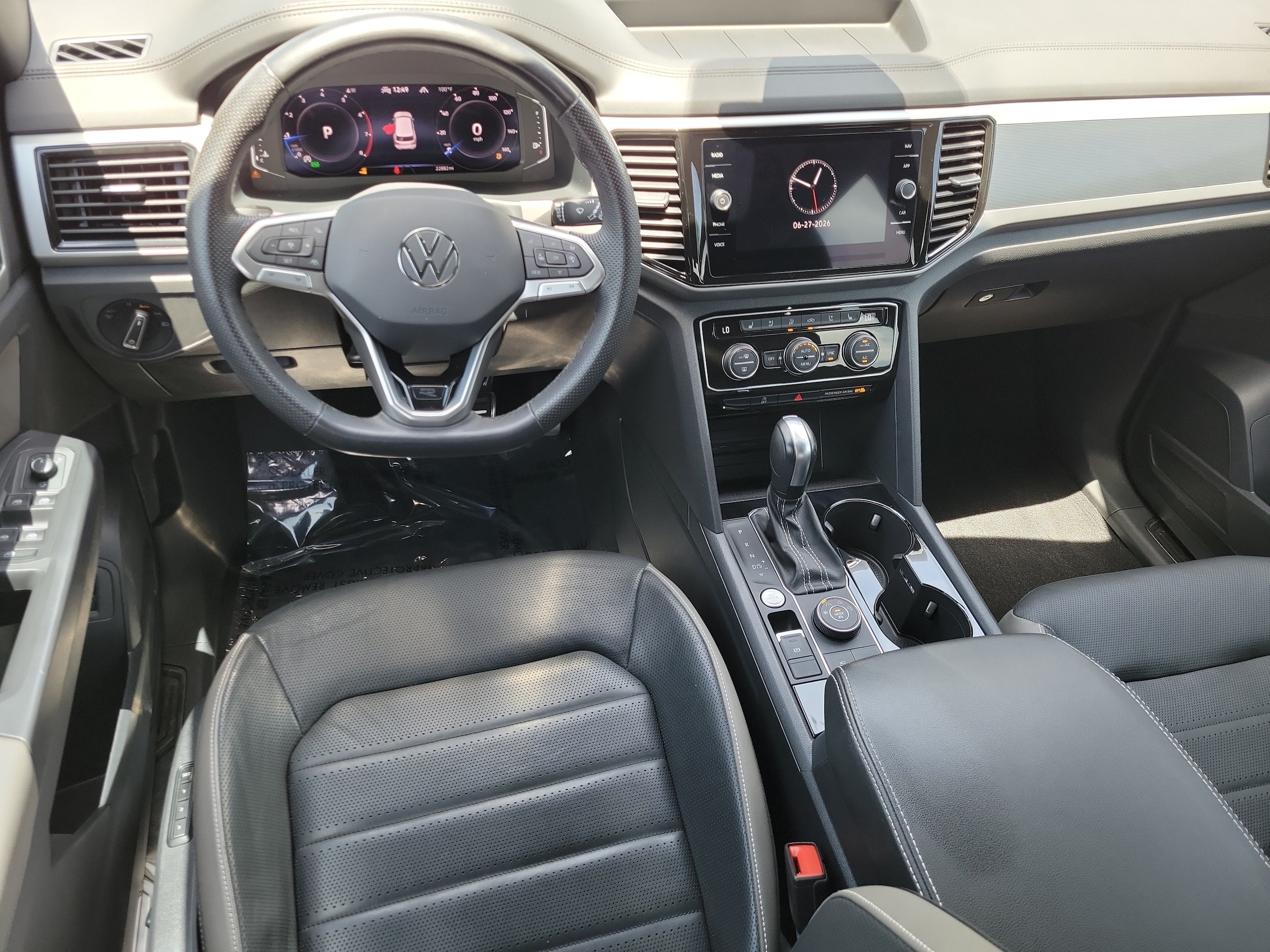 2023 Volkswagen Atlas Cross Sport SEL Premium R-Line - Photo 11