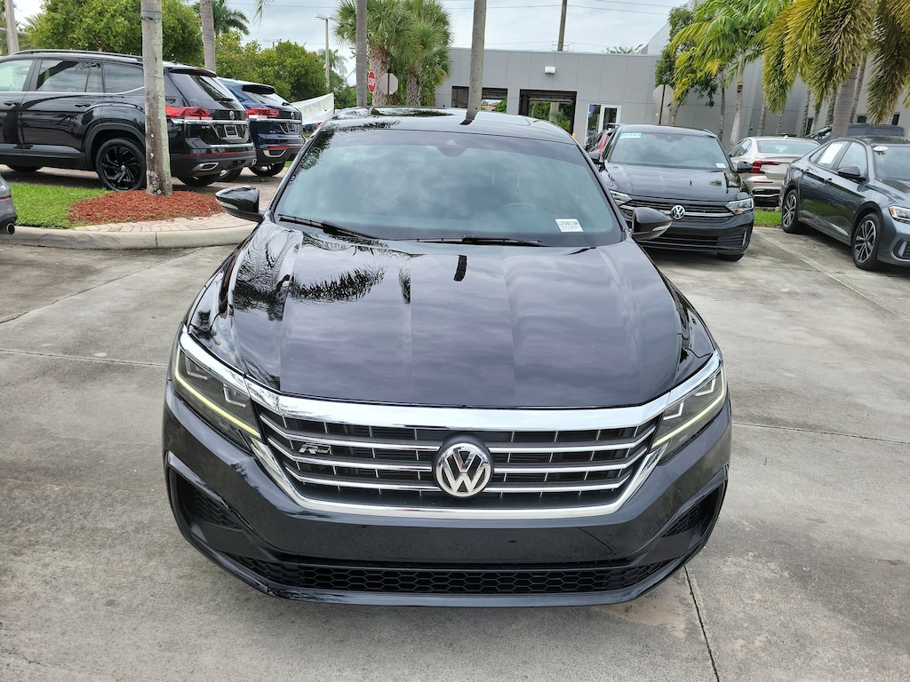 Certified 2022 Volkswagen Passat 2.0T R-Line Sedan