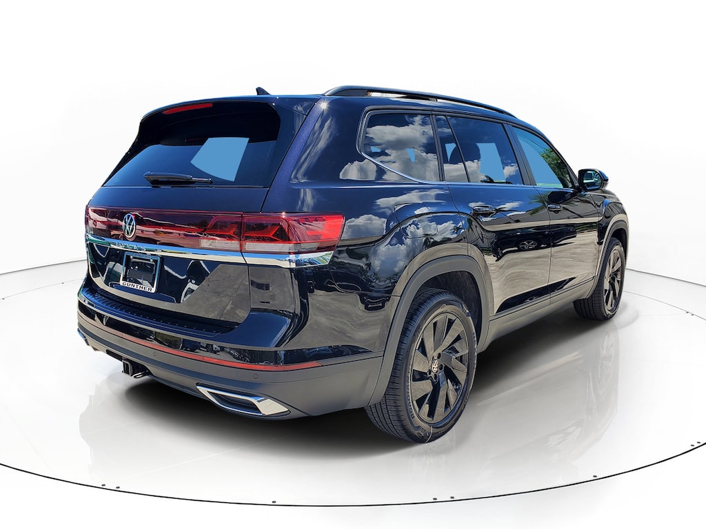 New 2026 Volkswagen Atlas SE w/Technology SUV