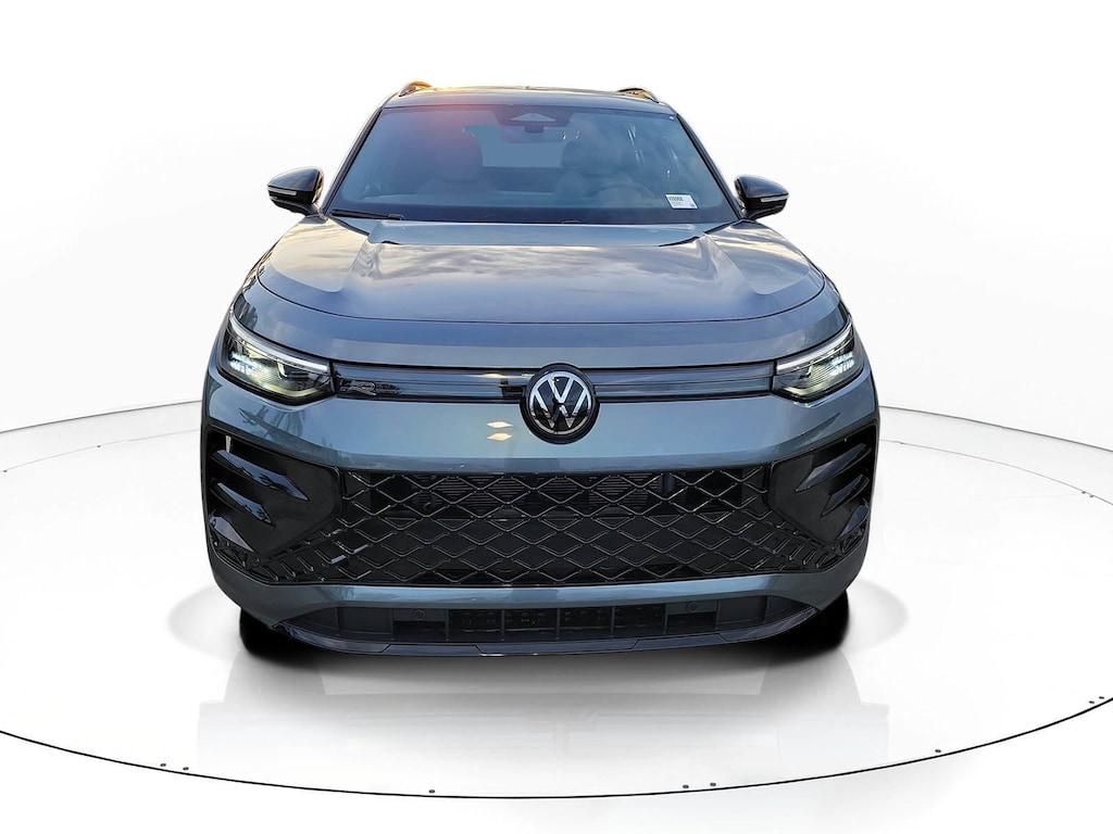 New 2026 Volkswagen Tiguan SE R-Line Black SUV