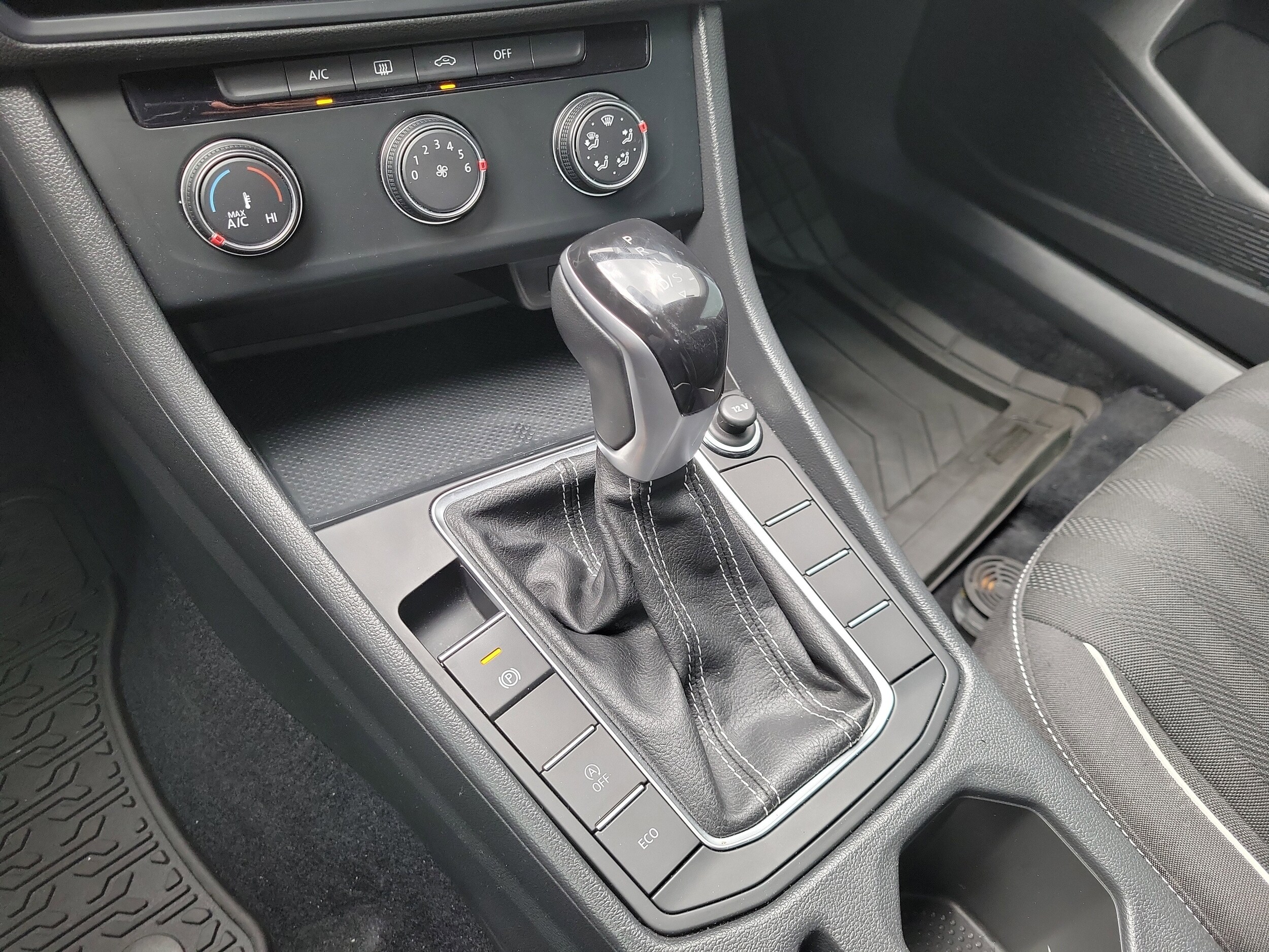 2022 Volkswagen Jetta Sport - Photo 26