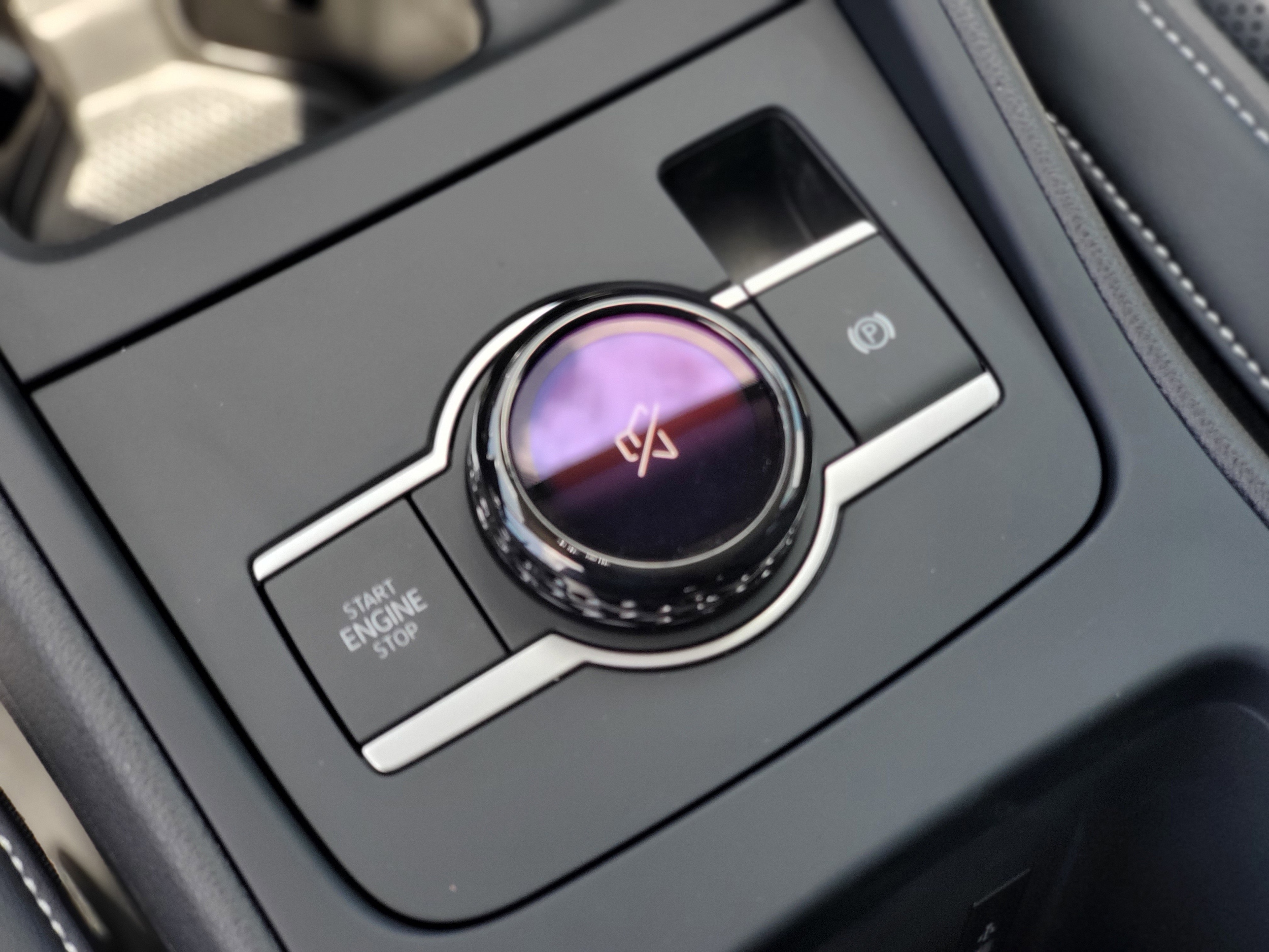 2026 Volkswagen Tiguan SE - Photo 18