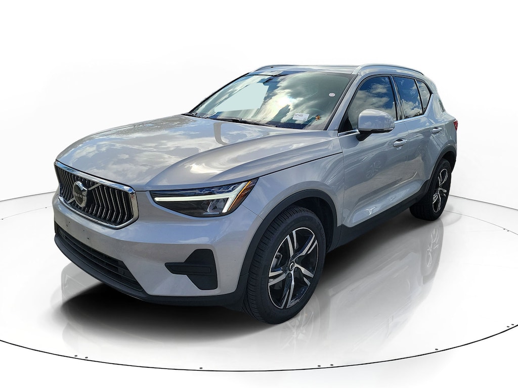 Used 2025 Volvo XC40 B5 Core Bright Theme SUV