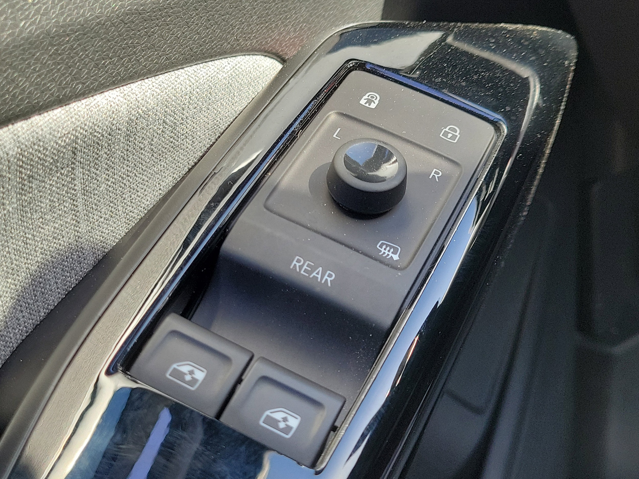 2023 Volkswagen ID.4 PRO - Photo 16
