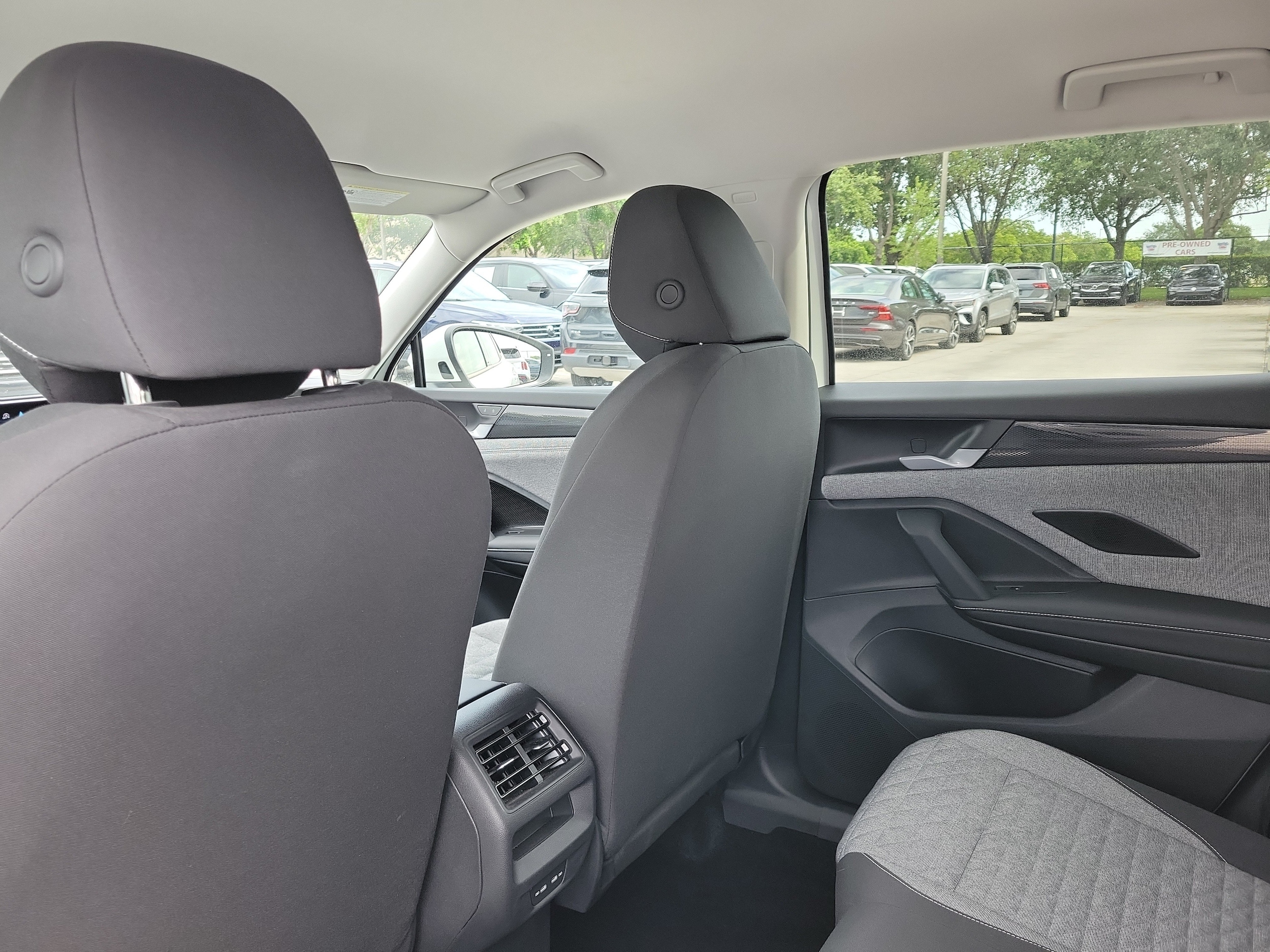 2025 Volkswagen Tiguan S - Photo 14