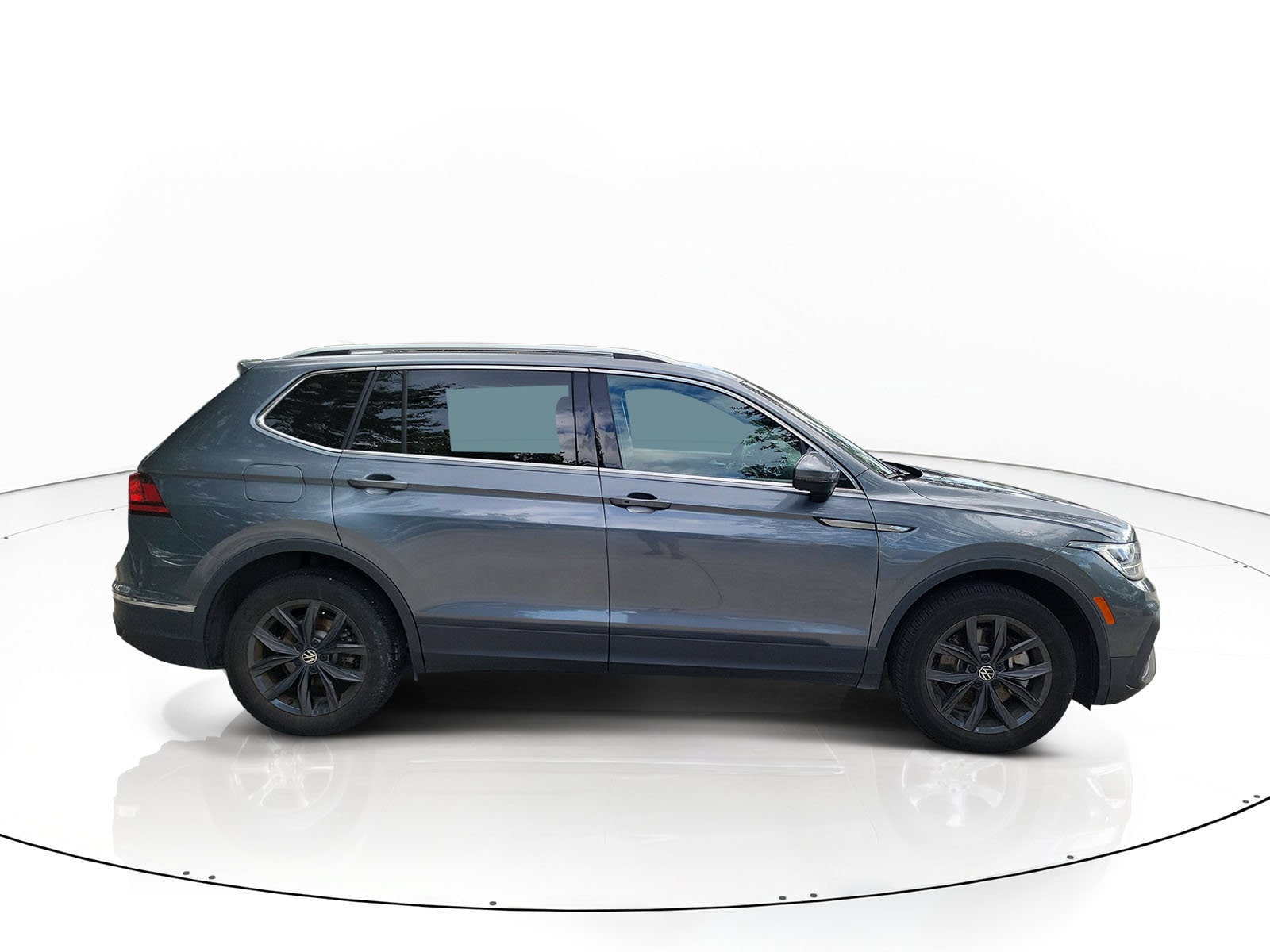 2024 Volkswagen Tiguan SE - Photo 8