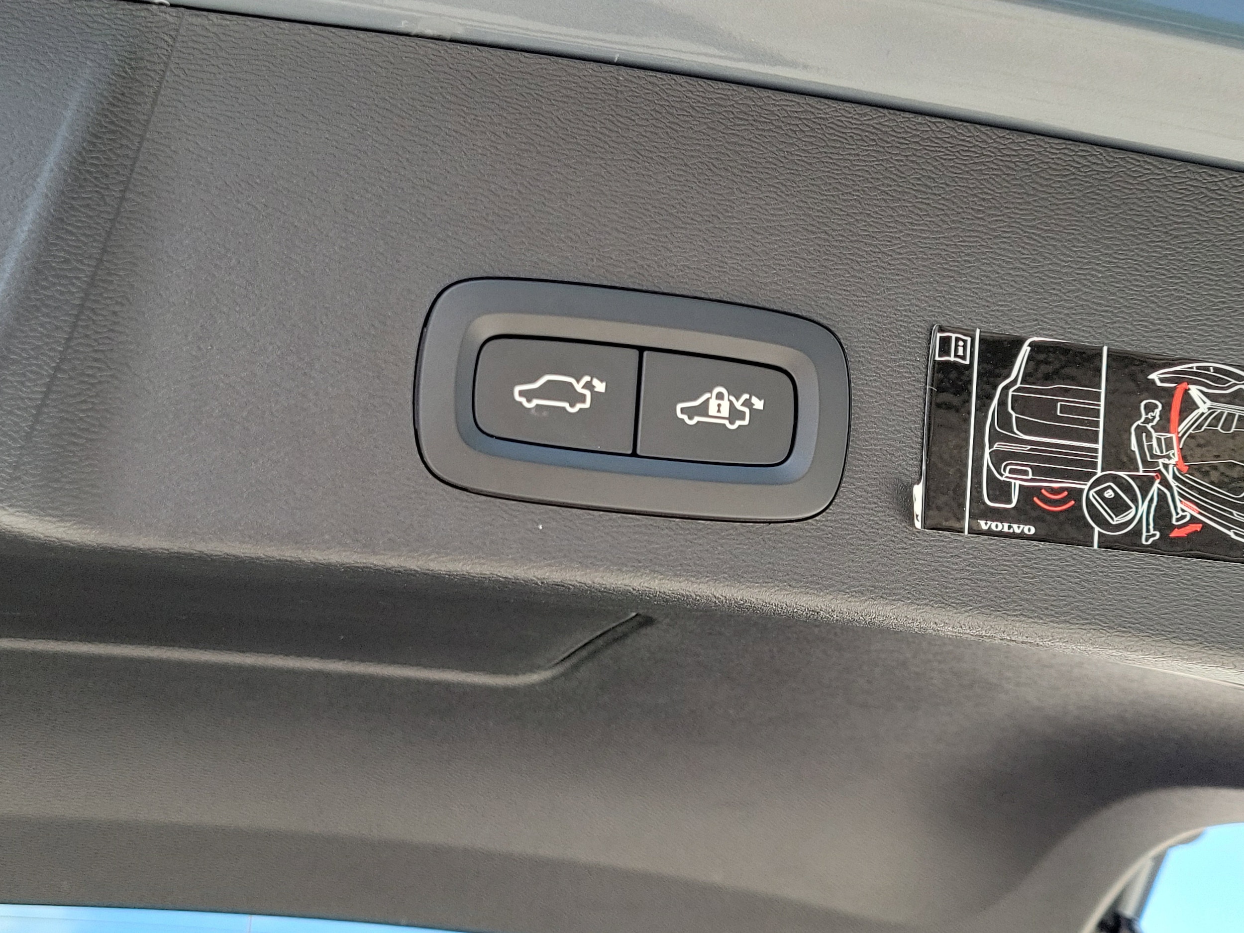 2021 Volvo XC40 R-Design - Photo 12