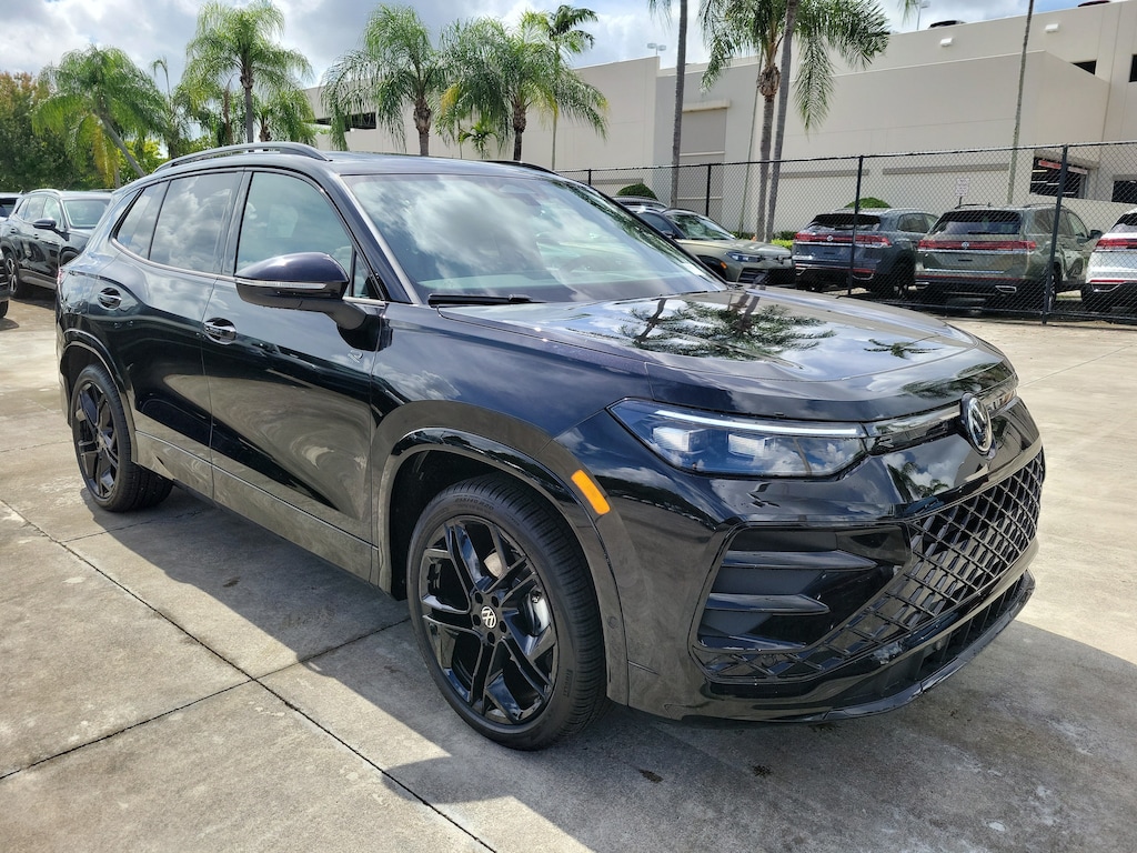 New 2026 Volkswagen Tiguan SE R-Line Black SUV