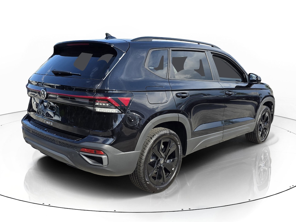 New 2026 Volkswagen Taos 1.5T SE Black SUV