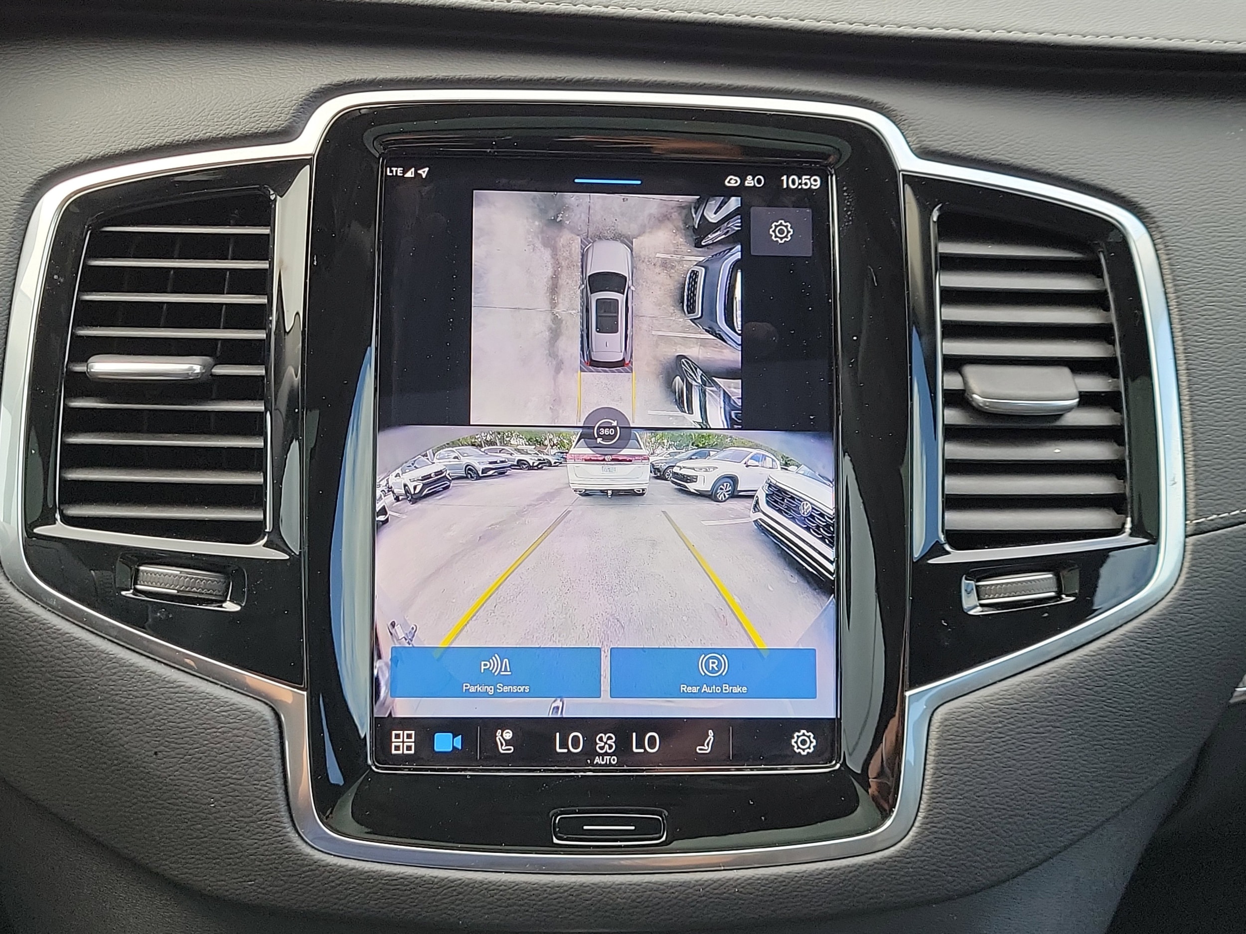 2025 Volvo XC90 Ultra - Photo 29