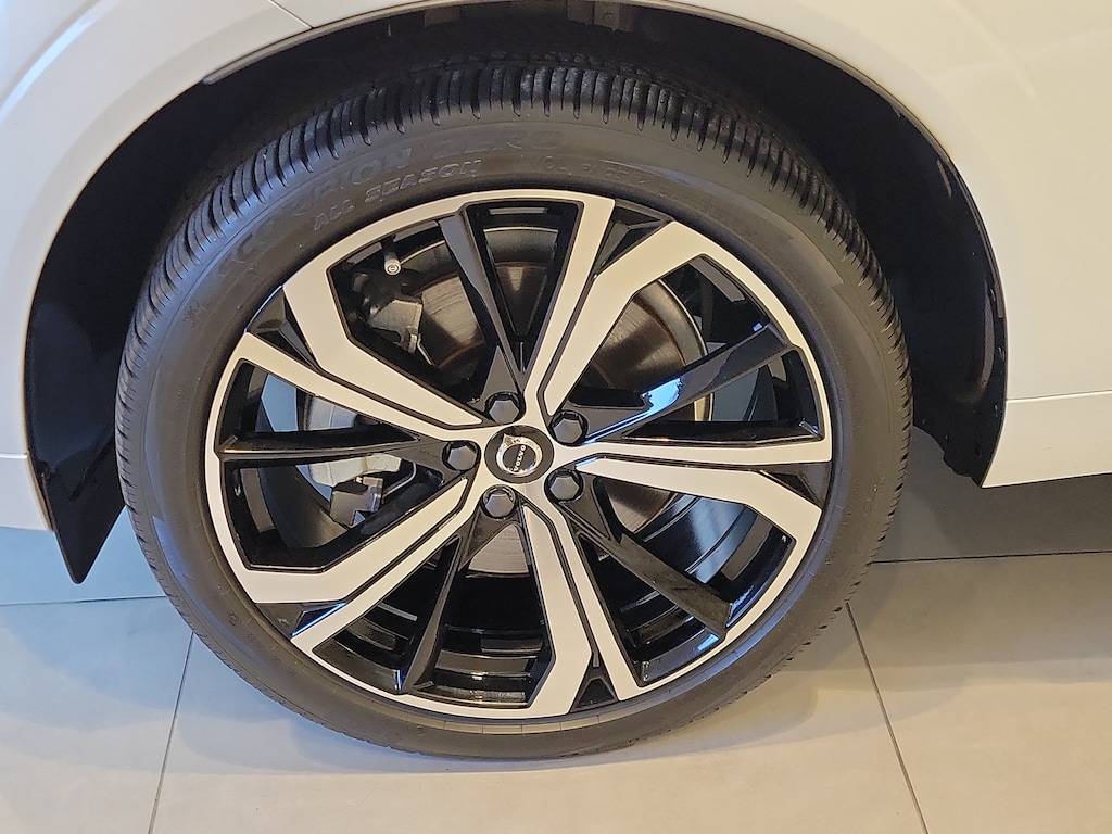 Used 2025 Volvo XC60 Plug-In Hybrid T8 Ultra SUV