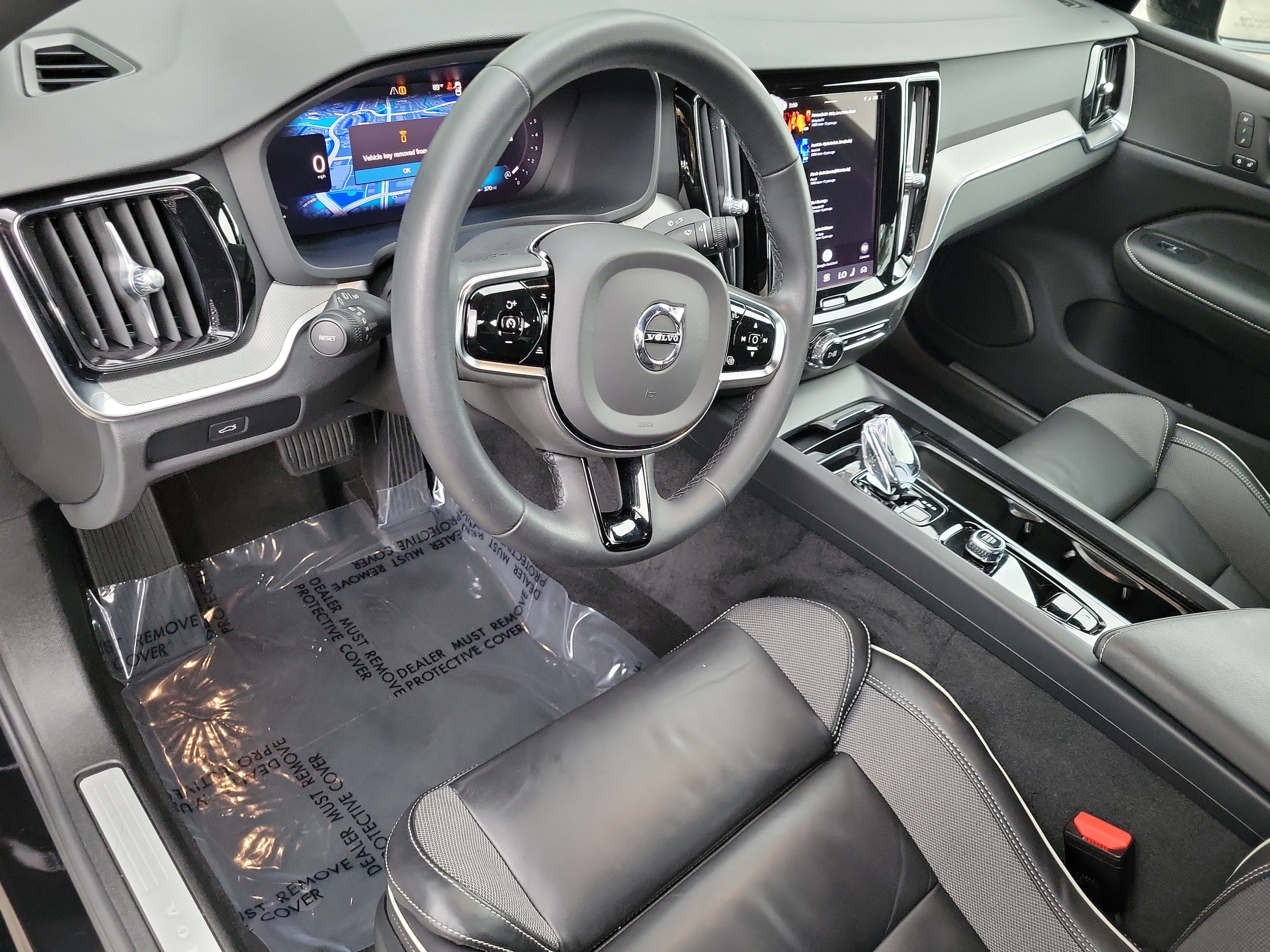 2024 Volvo S60 Plus - Photo 17