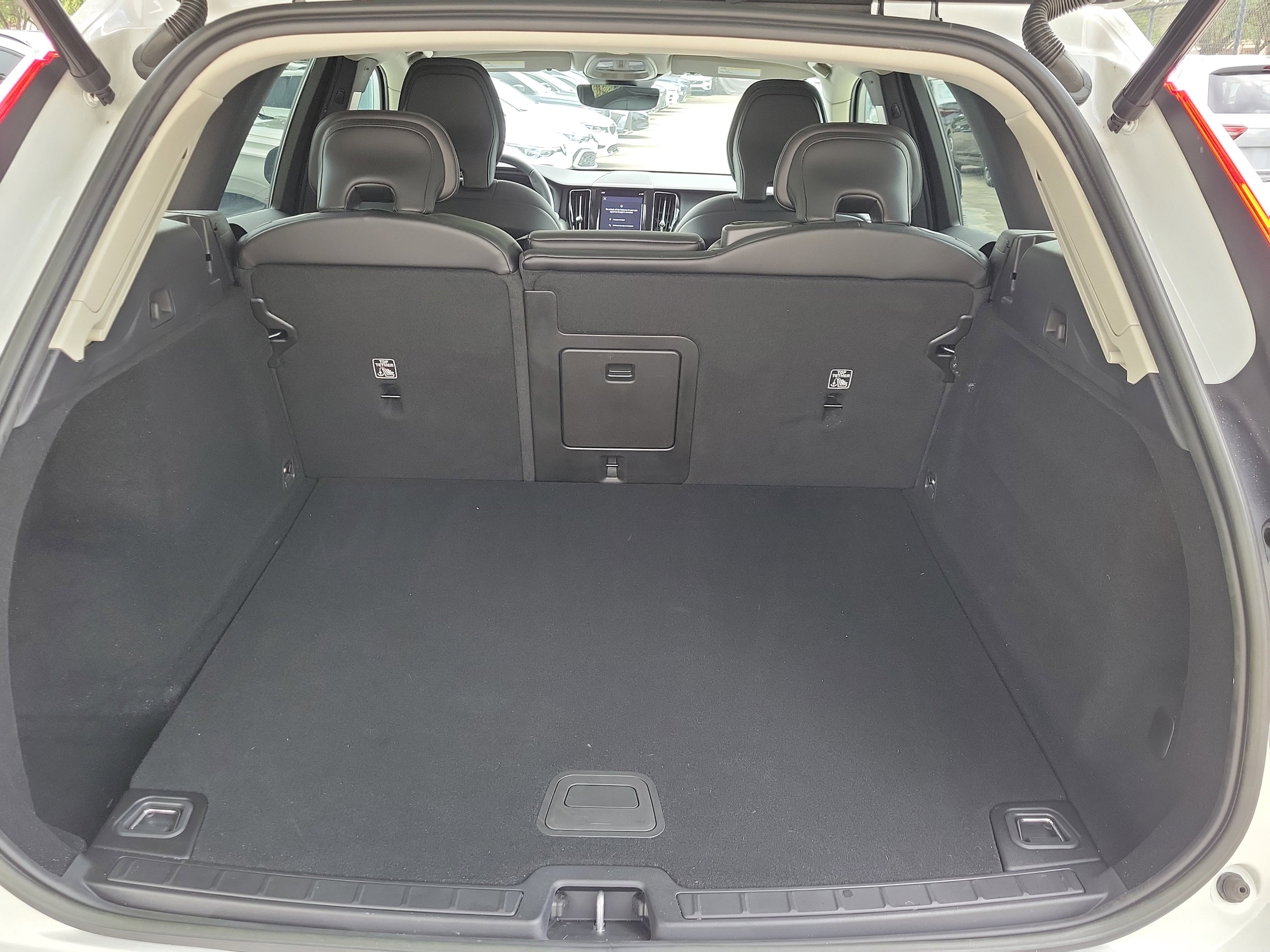 2024 Volvo XC60 Core - Photo 11