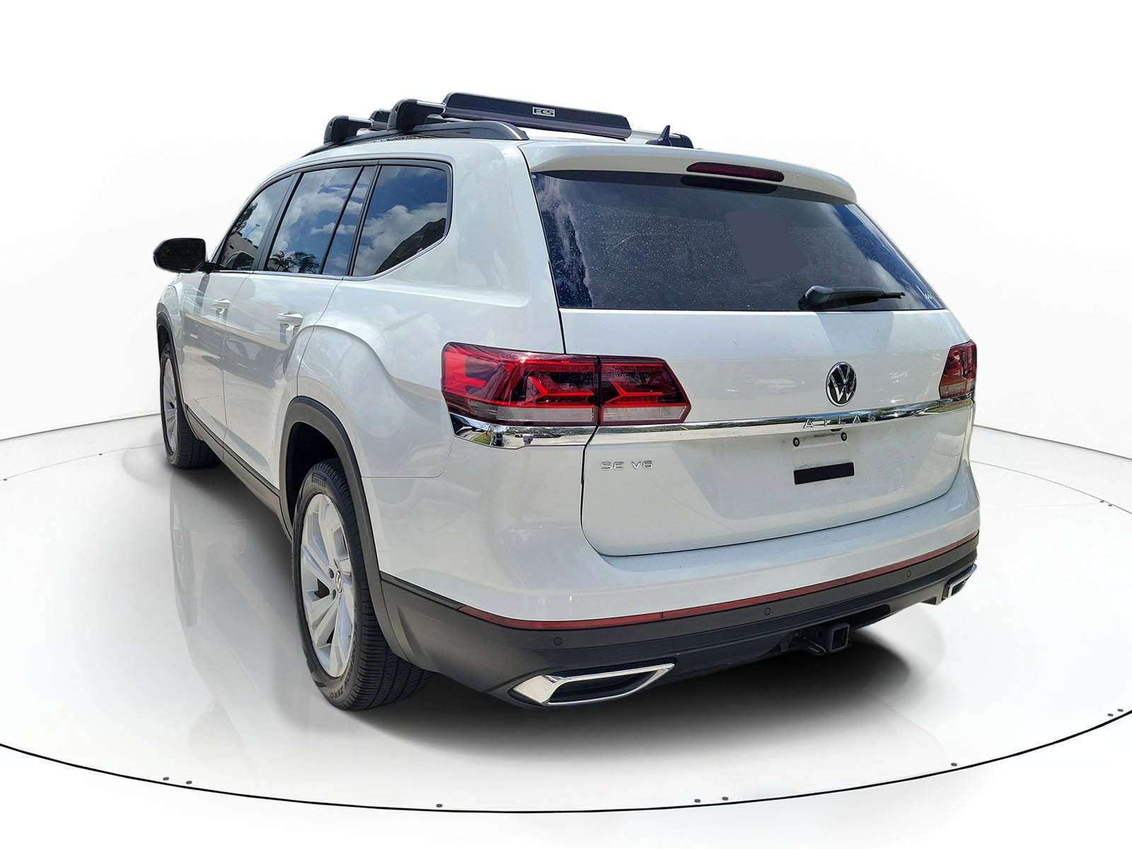 2022 Volkswagen Atlas SE w/Tech - Photo 7