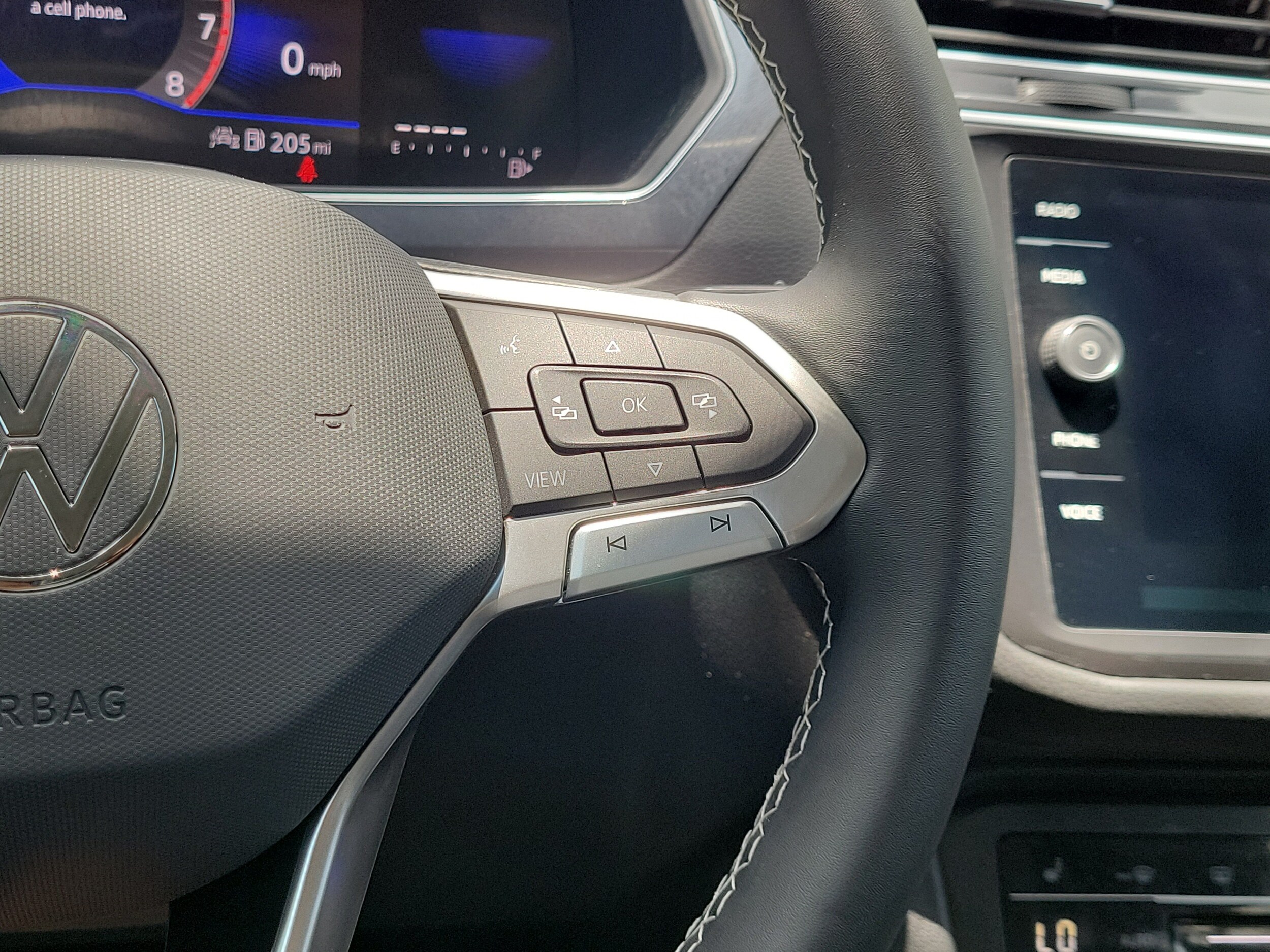 2023 Volkswagen Tiguan SE - Photo 22