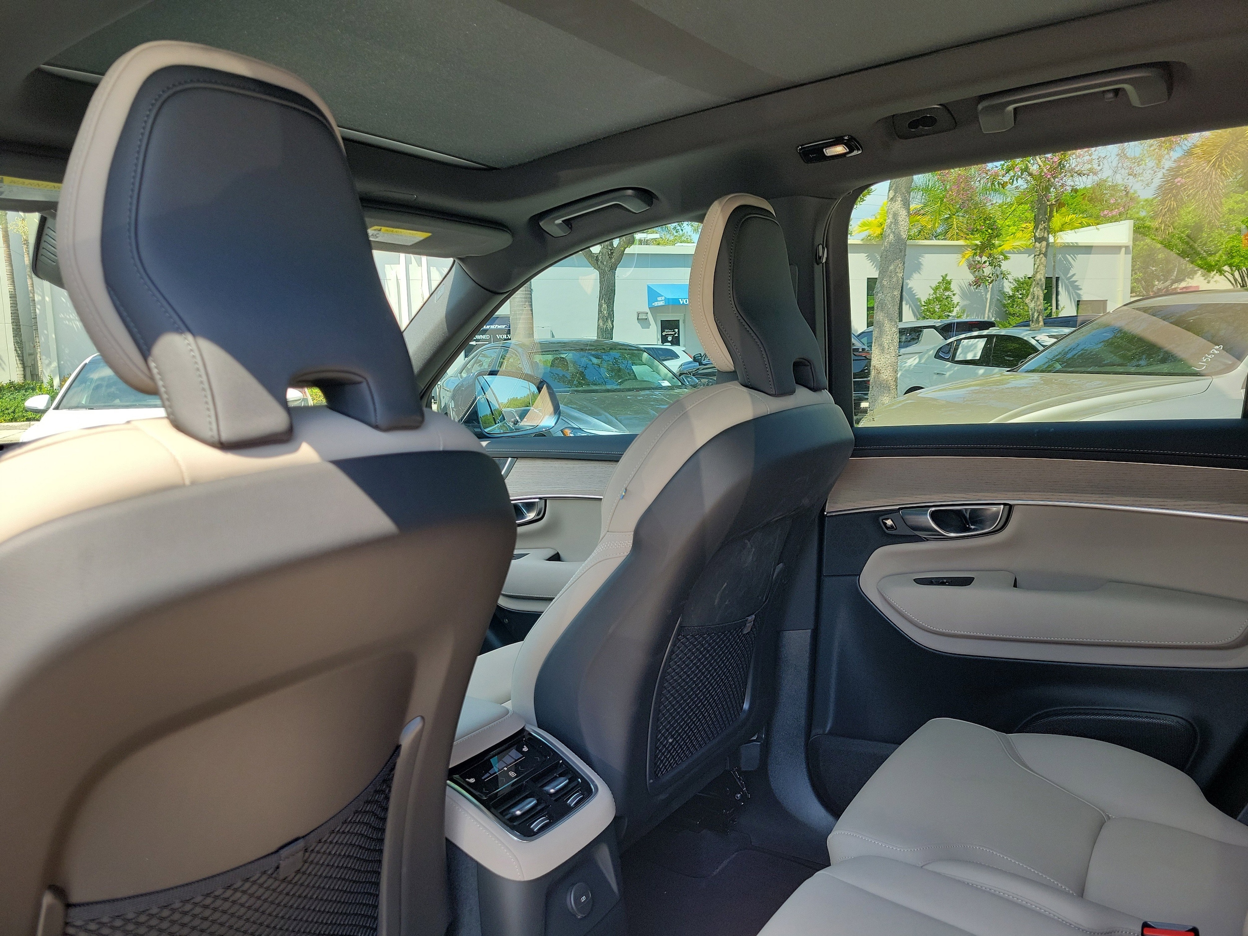 2026 Volvo XC90 Core - Photo 18