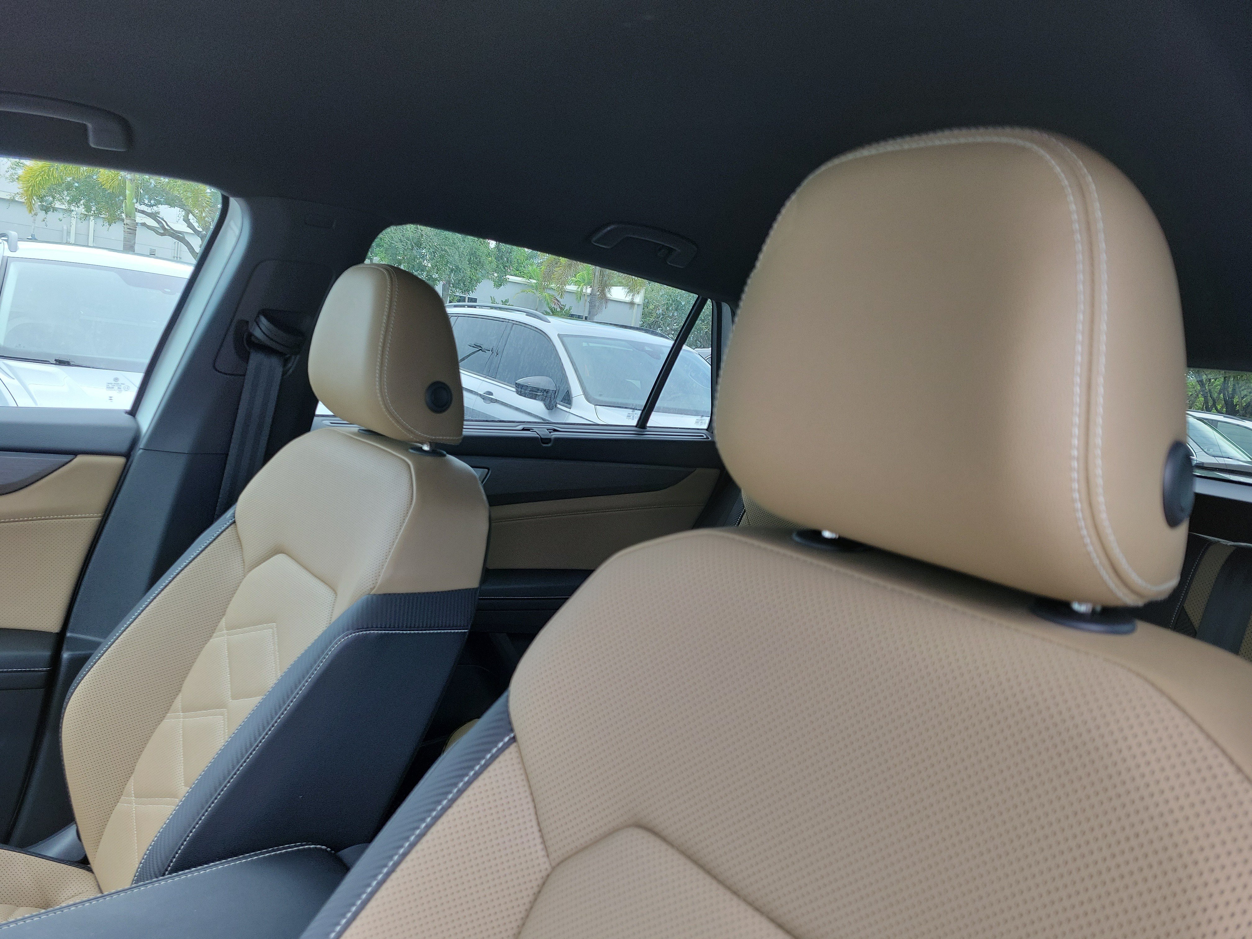 2024 Volkswagen Atlas Cross Sport SE w/Tech - Photo 18