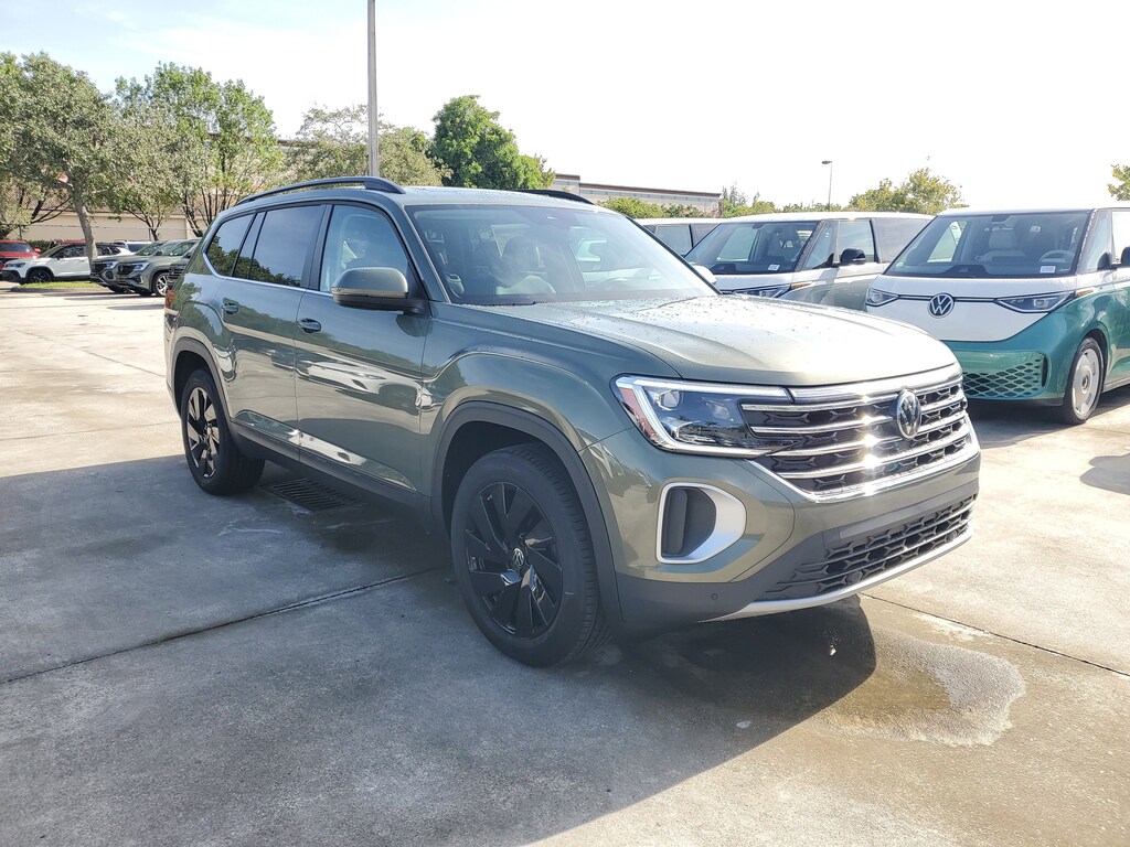 New 2026 Volkswagen Atlas SE w/Technology SUV