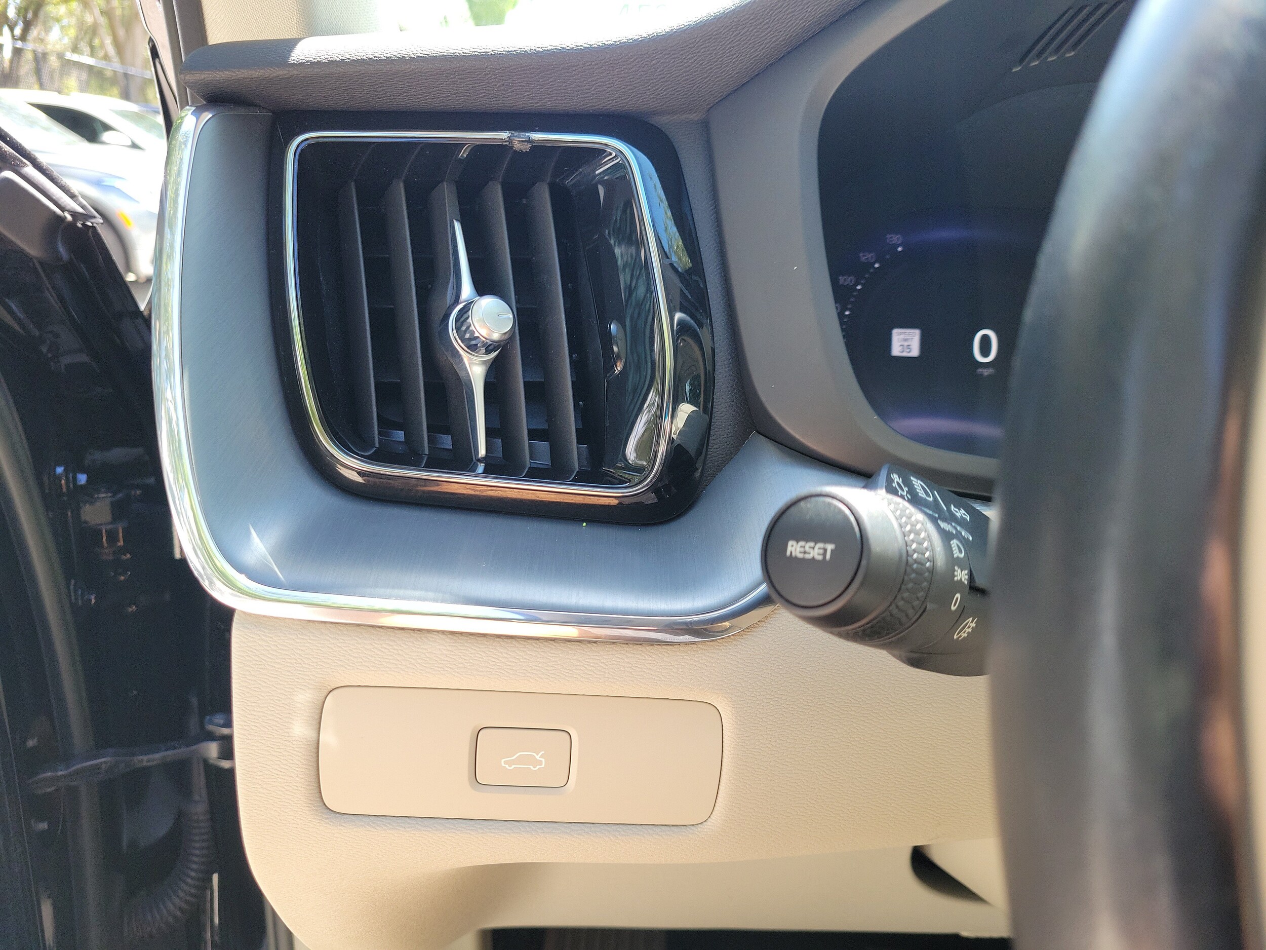 2023 Volvo XC60 Core - Photo 21