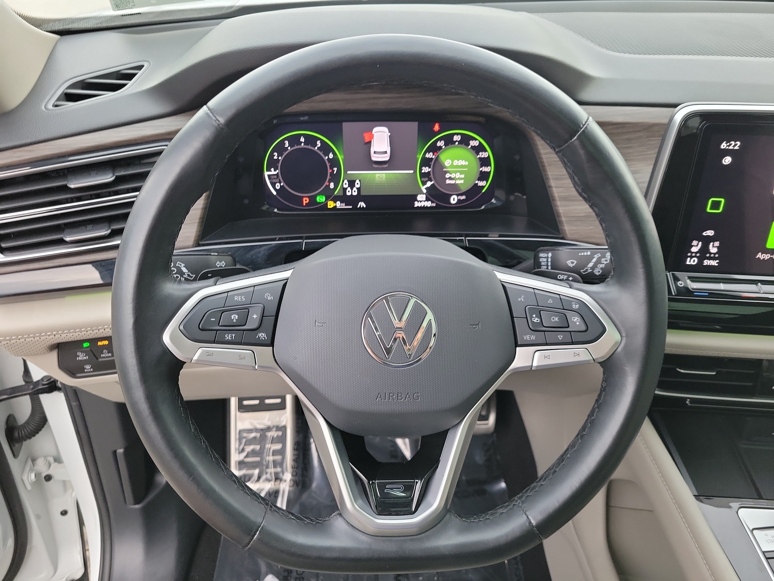 2024 Volkswagen Atlas SEL Premium R-Line - Photo 24