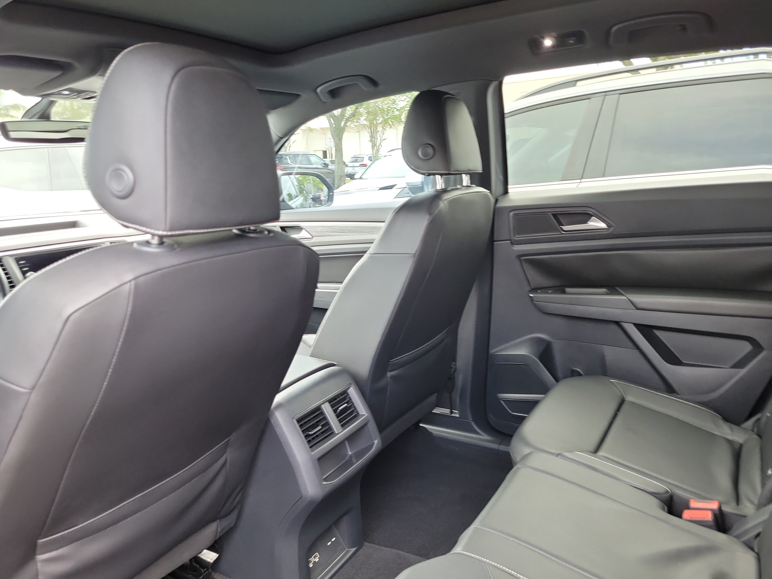 2020 Volkswagen Atlas Cross Sport SE w/Tech - Photo 13