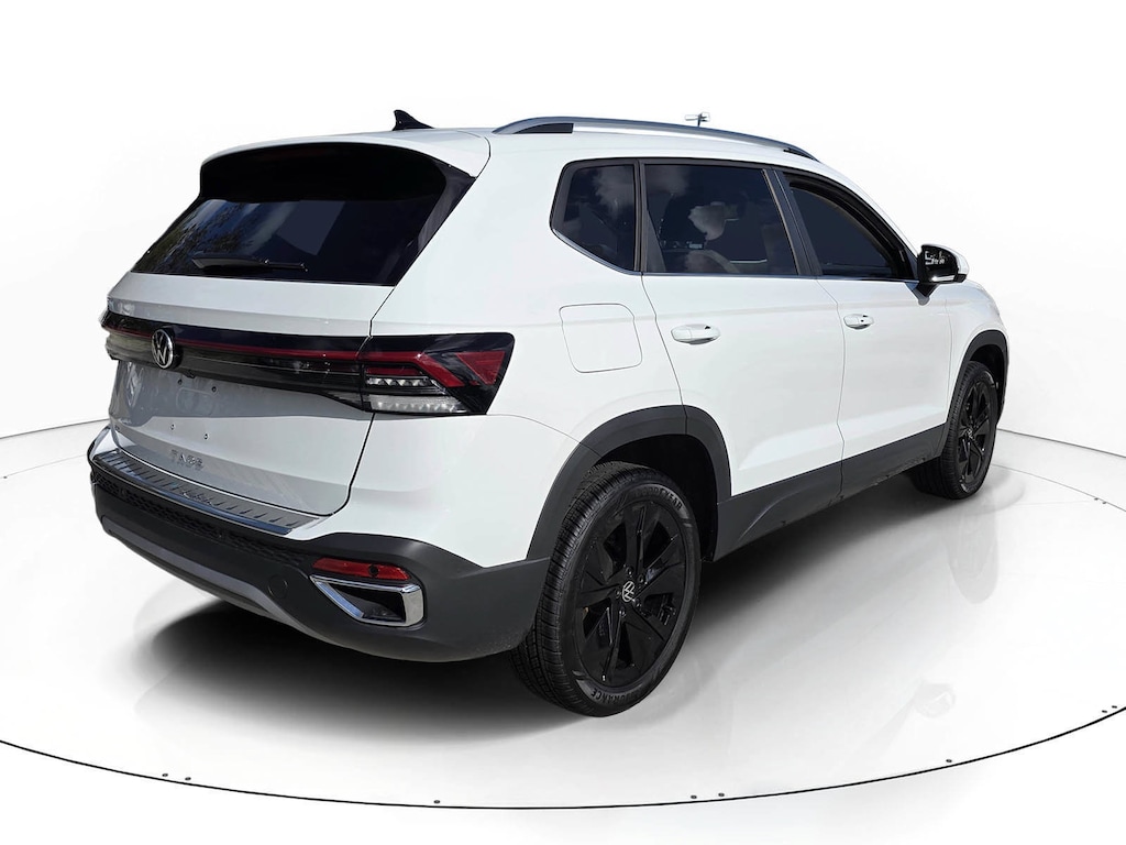 New 2026 Volkswagen Taos 1.5T SE SUV