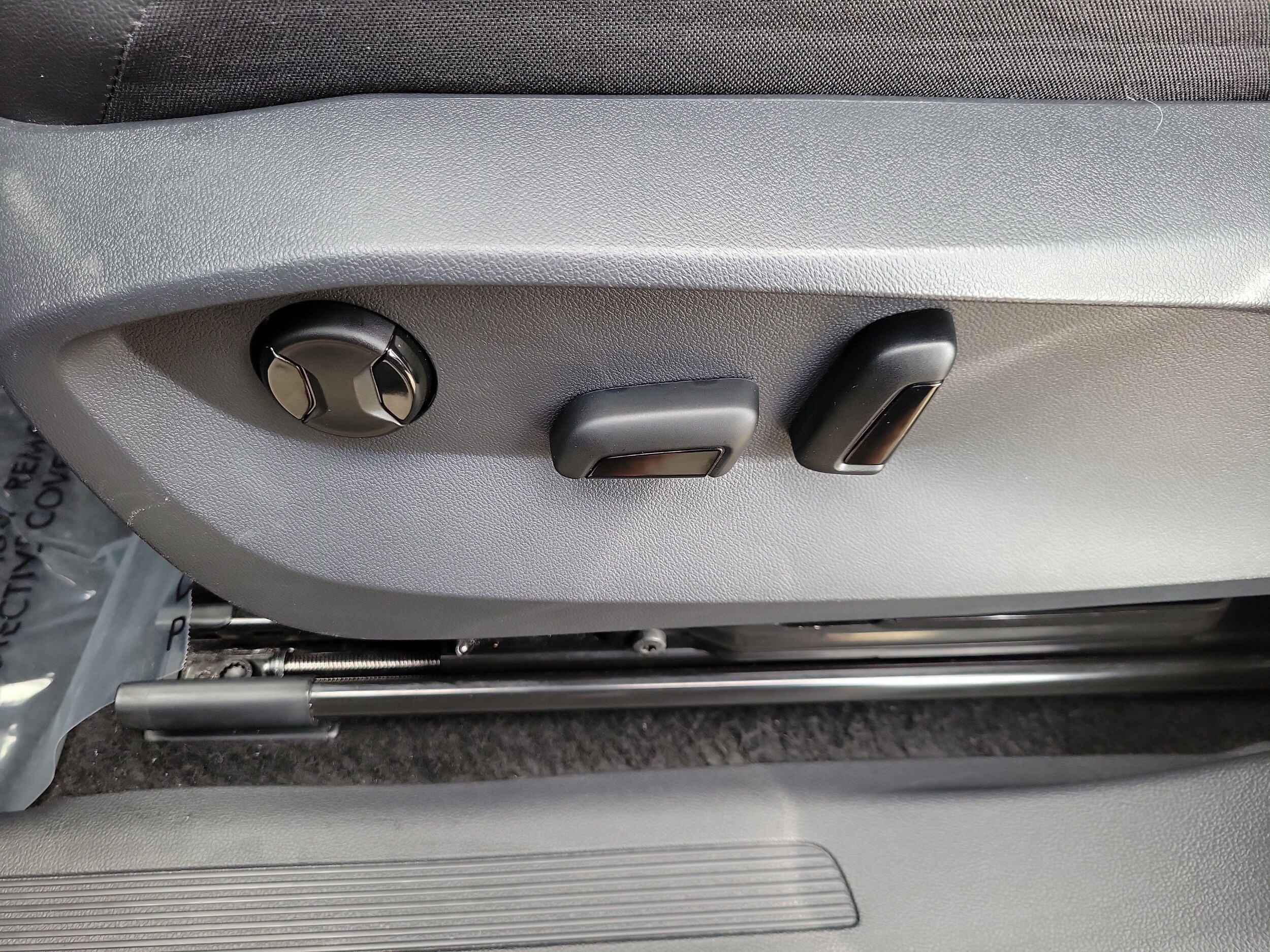 2024 Volkswagen Tiguan SE - Photo 15