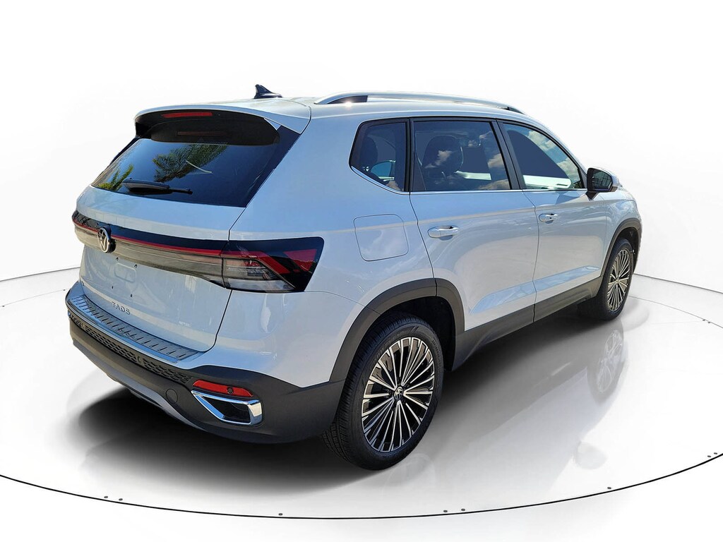 New 2026 Volkswagen Taos 1.5T SE SUV