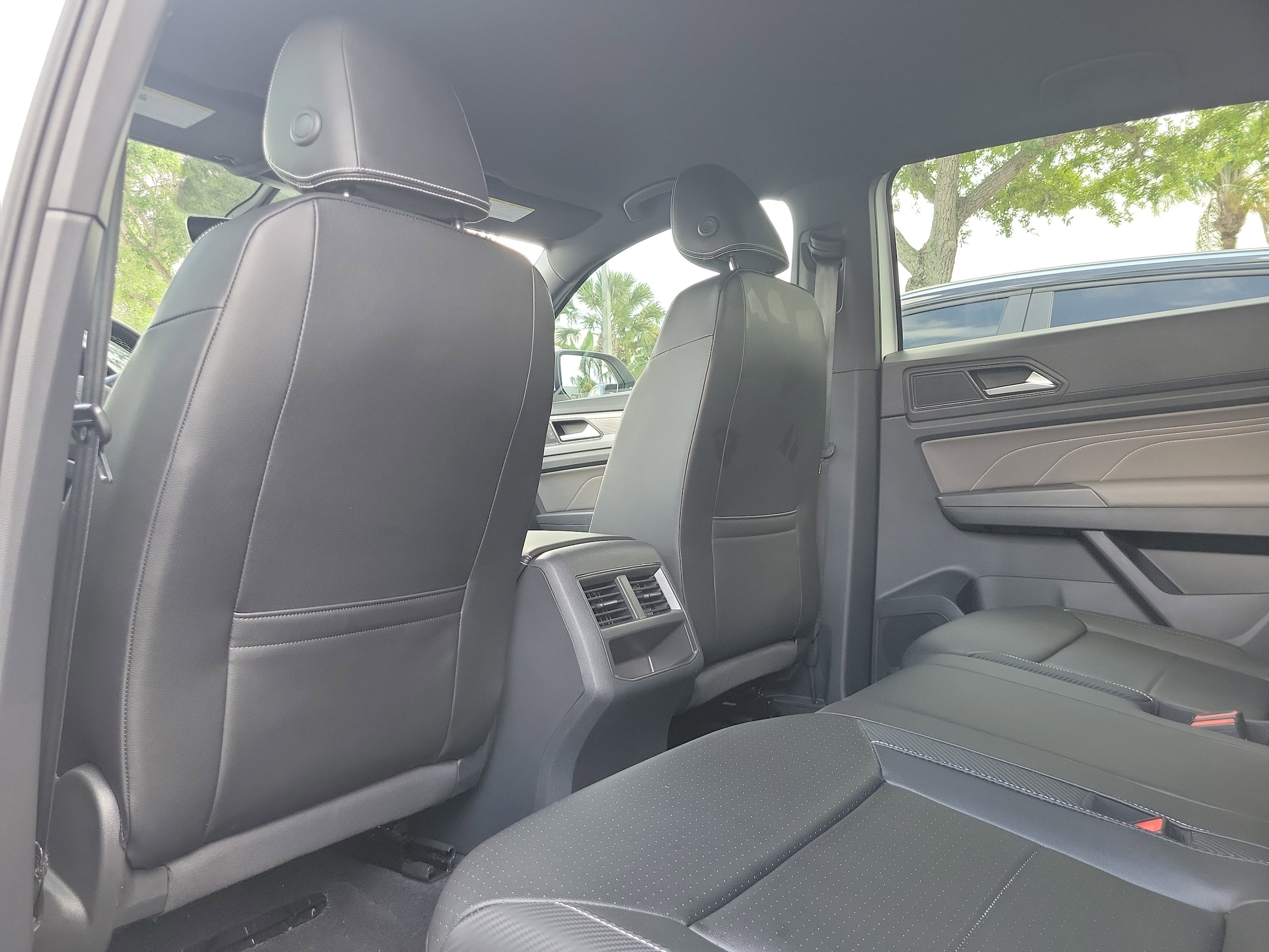 2023 Volkswagen Atlas Cross Sport SE w/Tech - Photo 8