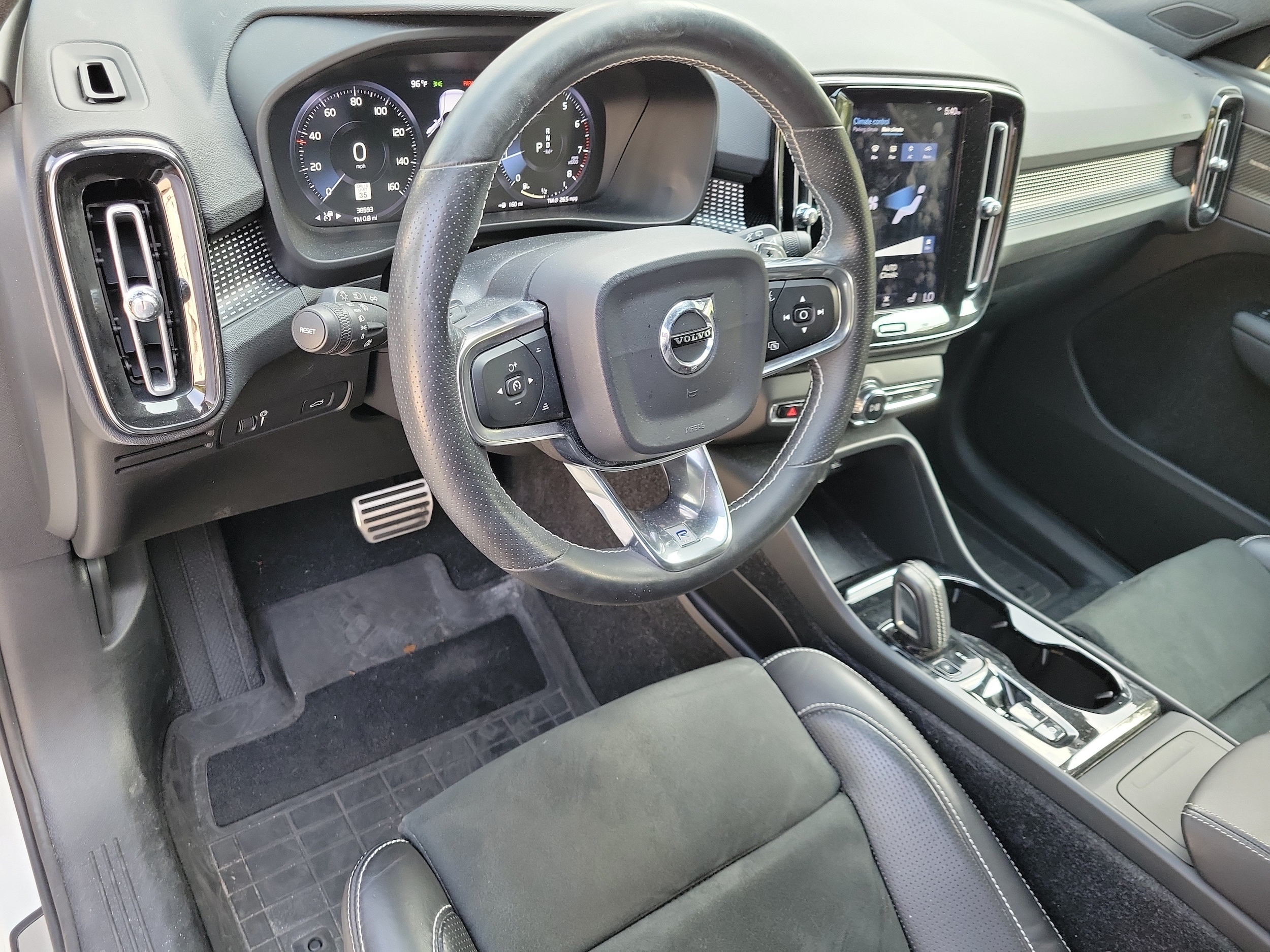 2019 Volvo XC40 R-Design - Photo 17