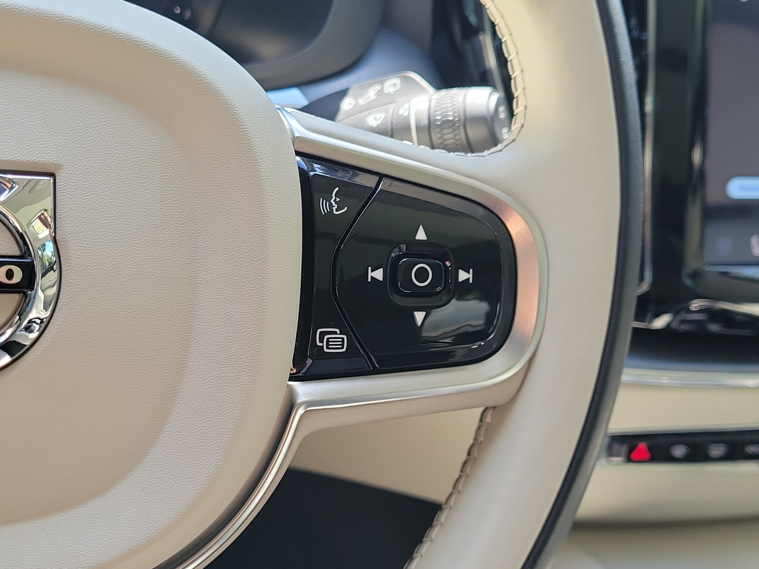 2023 Volvo XC60 Core - Photo 24