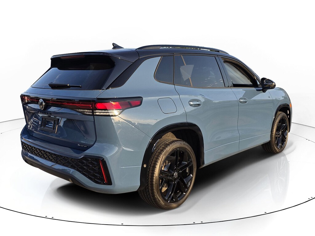 New 2026 Volkswagen Tiguan 2.0T SE R-Line Black SUV