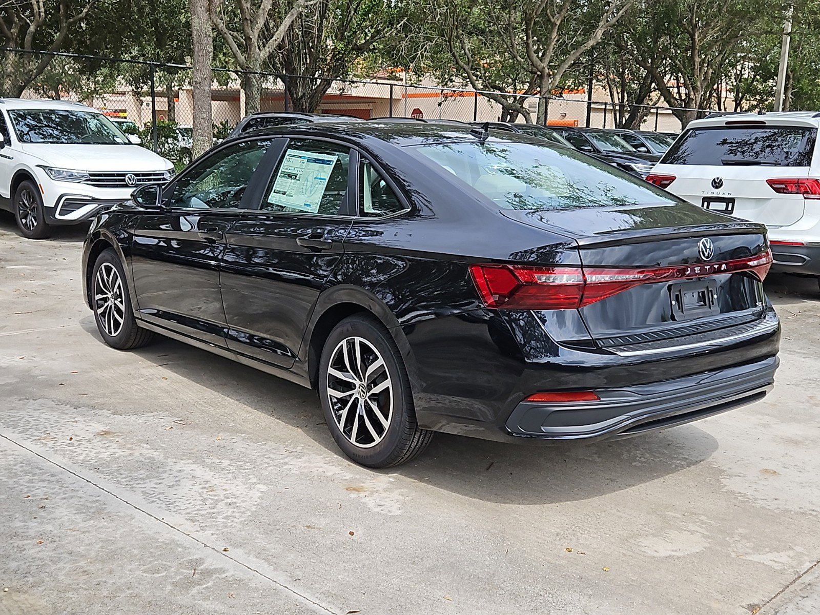 2025 Volkswagen Jetta 1.5T SE photo 4
