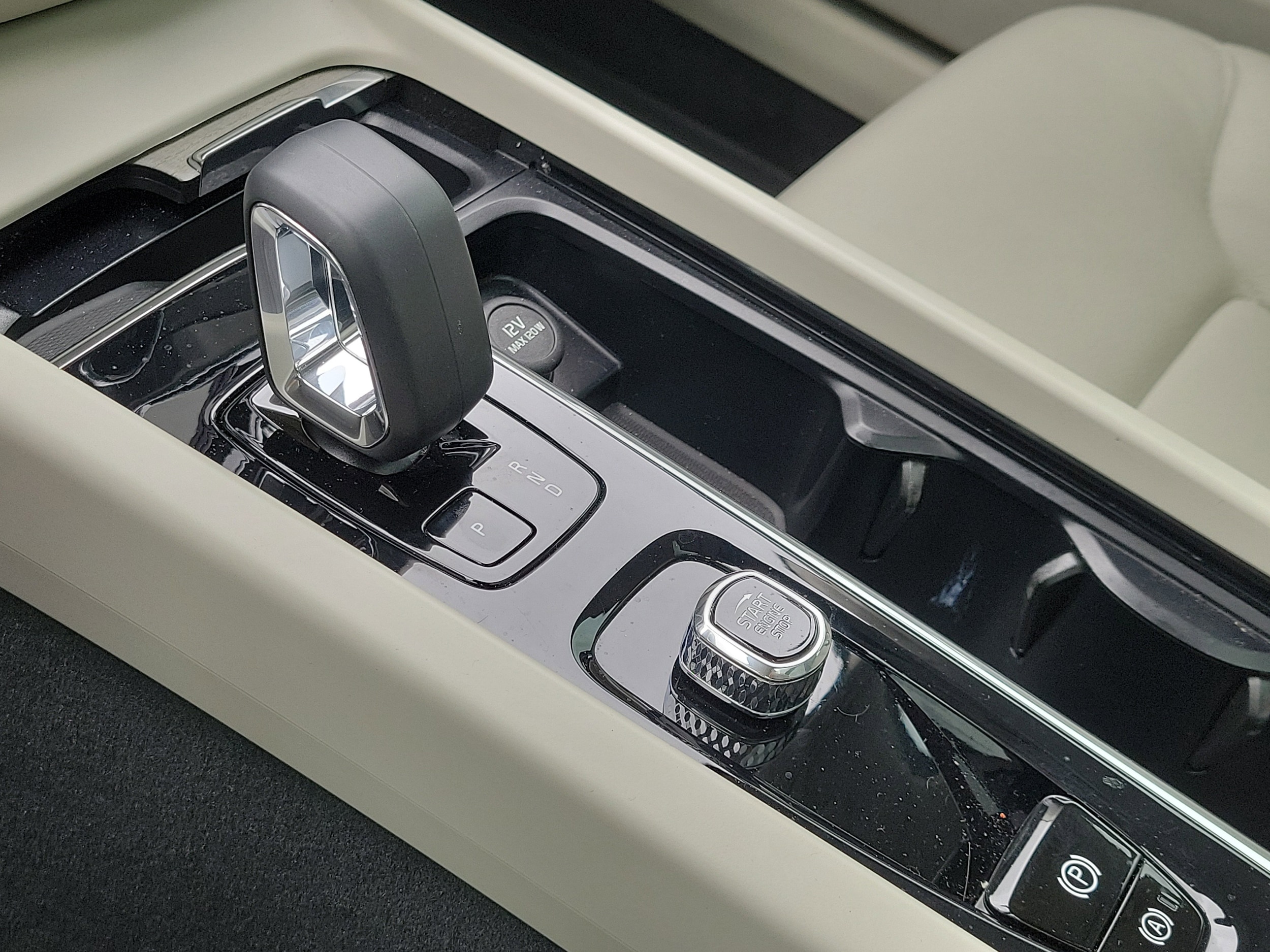 2023 Volvo V60 Cross Country Plus - Photo 27