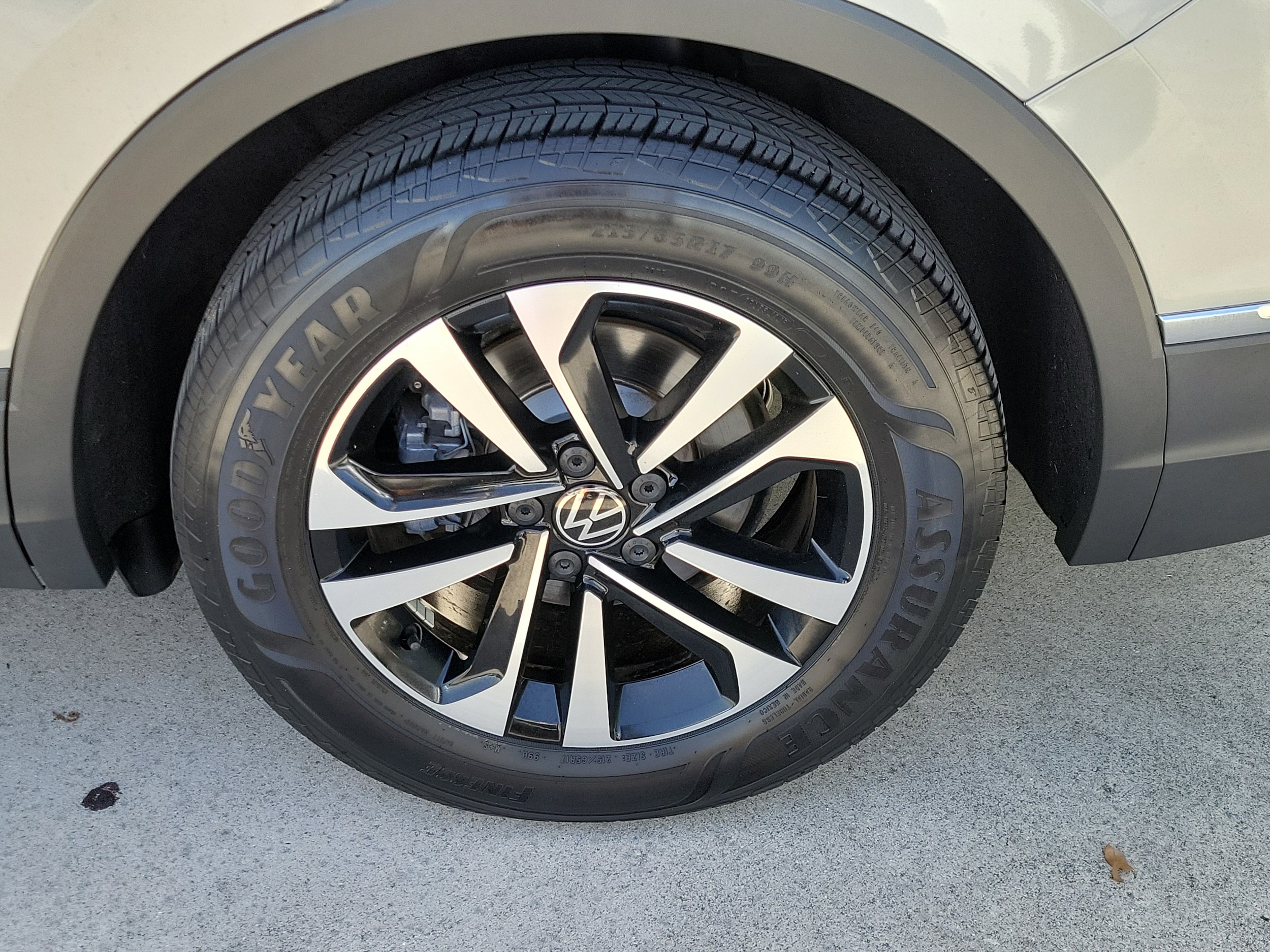2024 Volkswagen Tiguan S - Photo 5