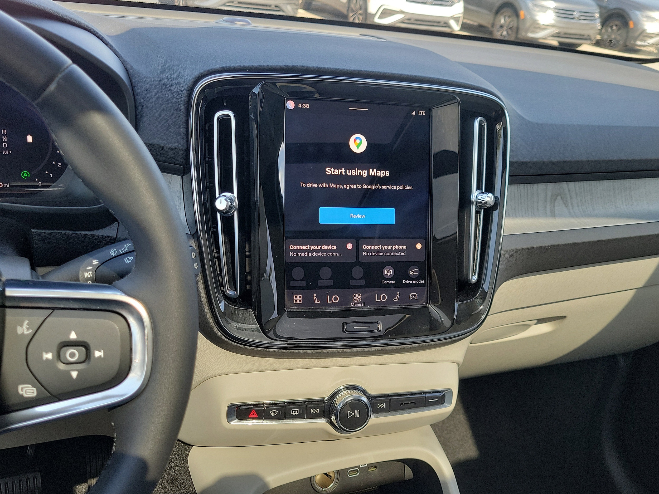 2024 Volvo XC40 Plus - Photo 27