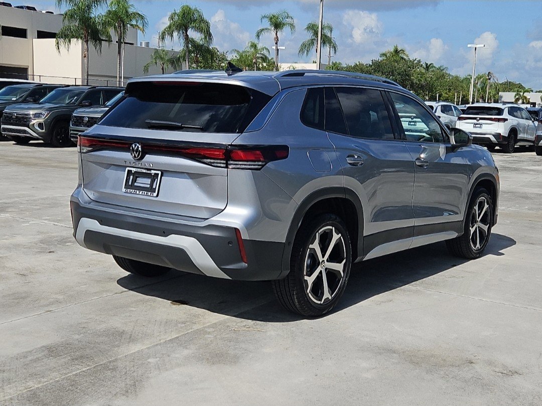 2025 Volkswagen Tiguan SE photo 2