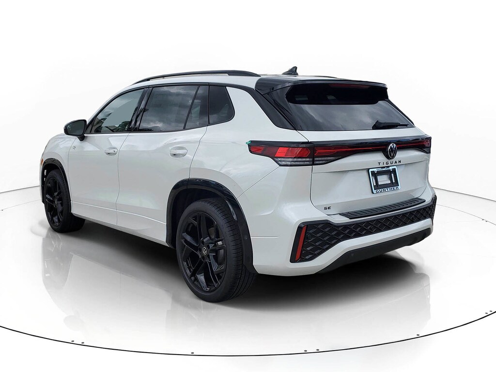 New 2026 Volkswagen Tiguan SE R-Line Black SUV