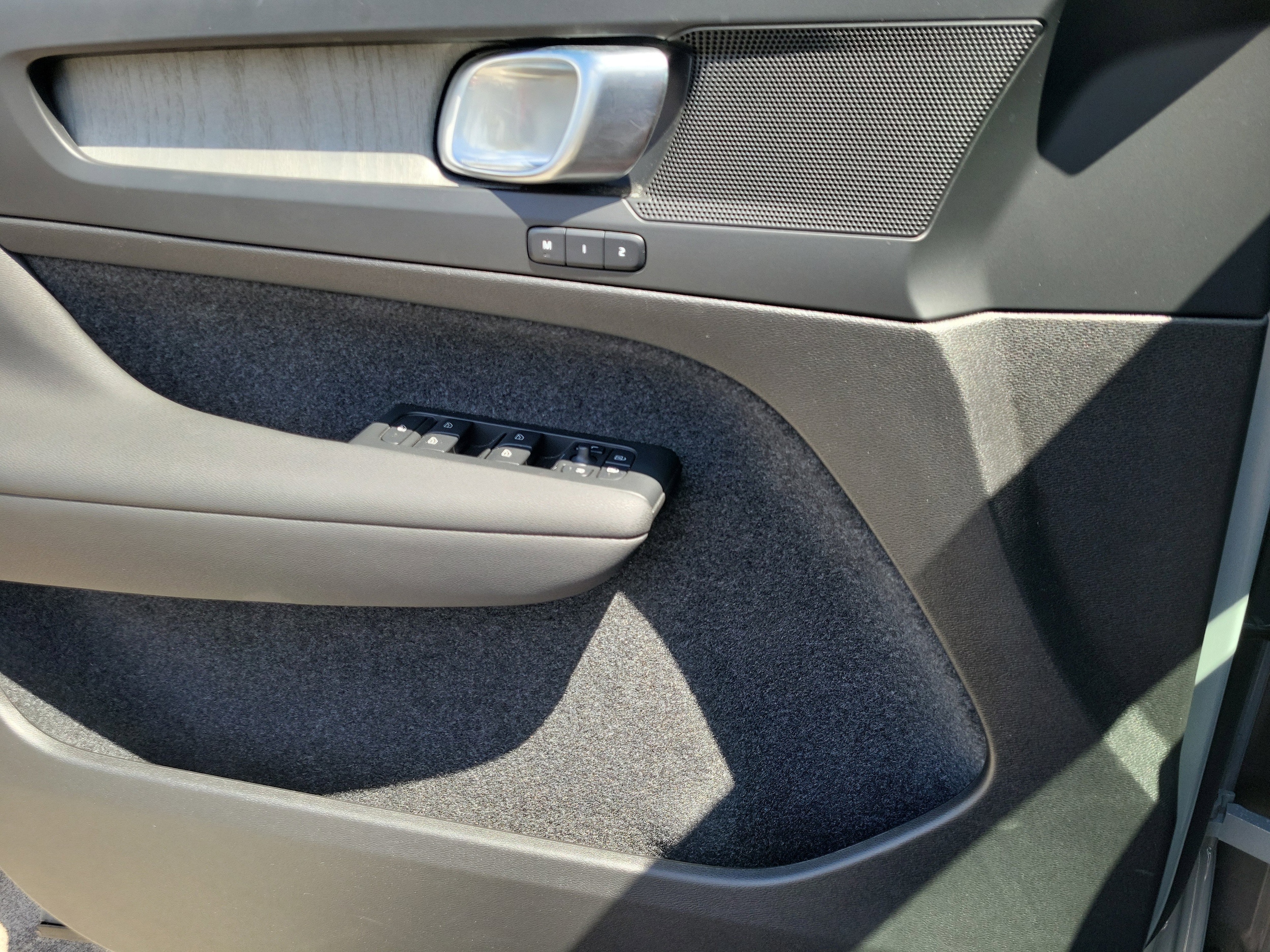 2025 Volvo XC40 Core - Photo 20