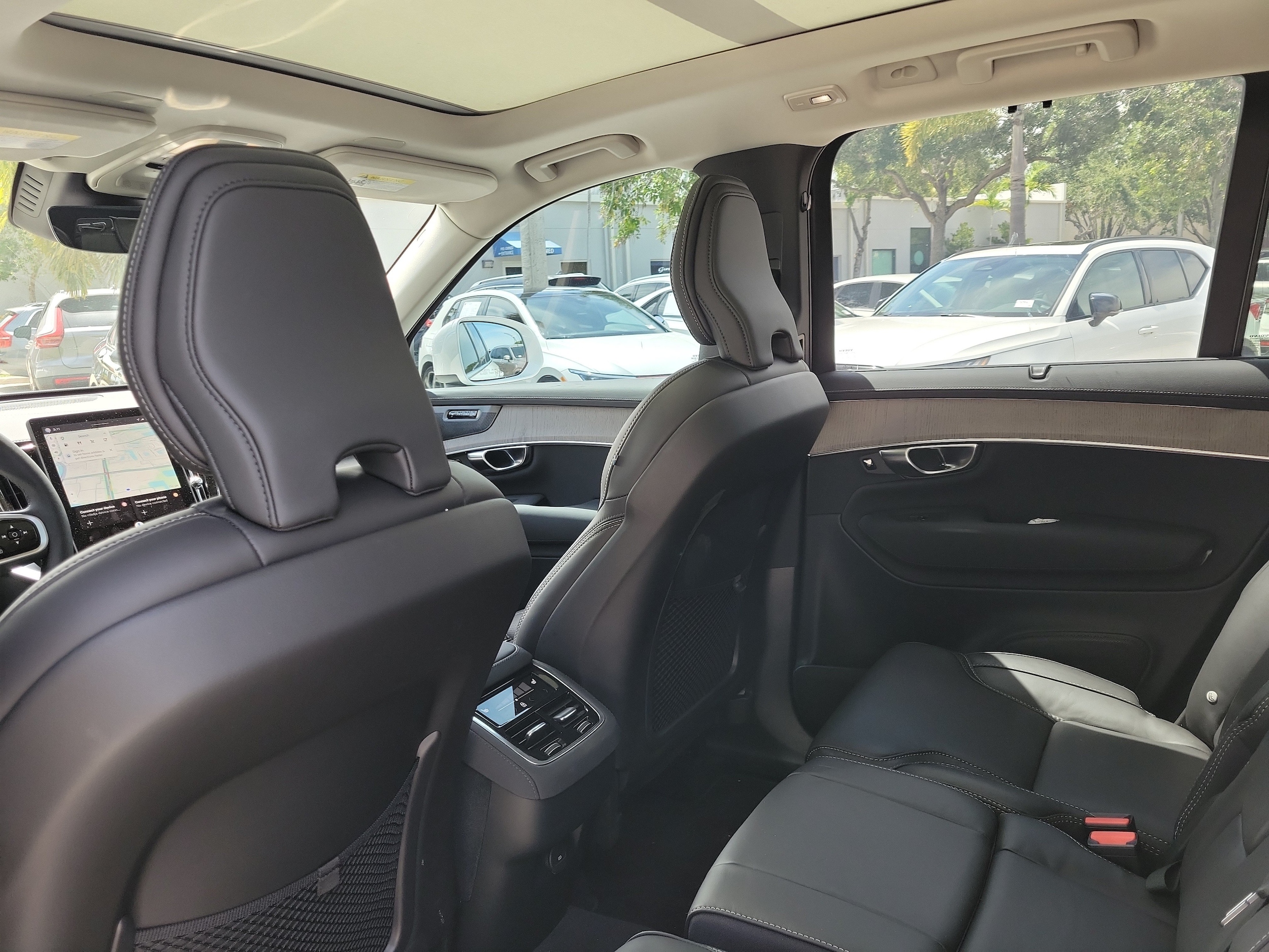 2025 Volvo XC90 Ultra - Photo 15