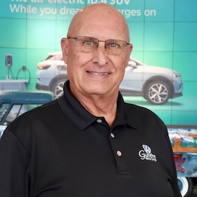 Staff member Tony Quercia from 85a84cbd909f