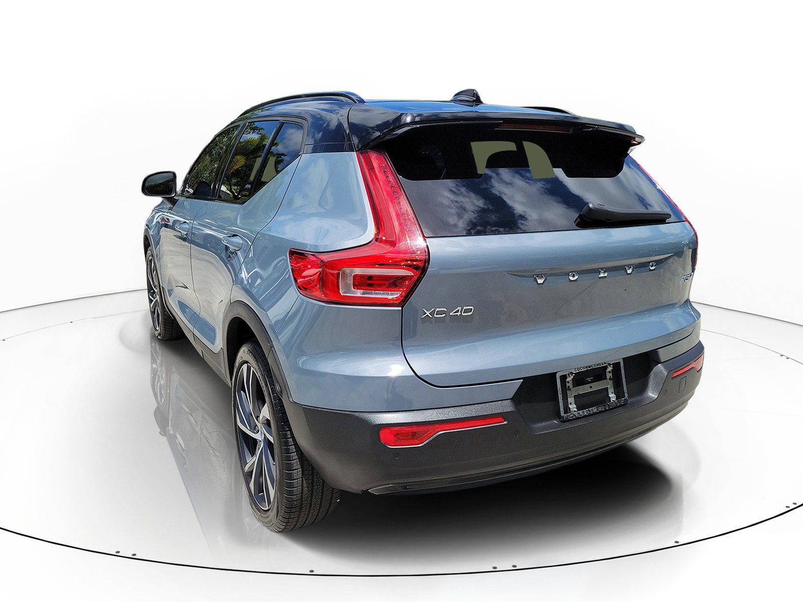 2021 Volvo XC40 R-Design - Photo 7