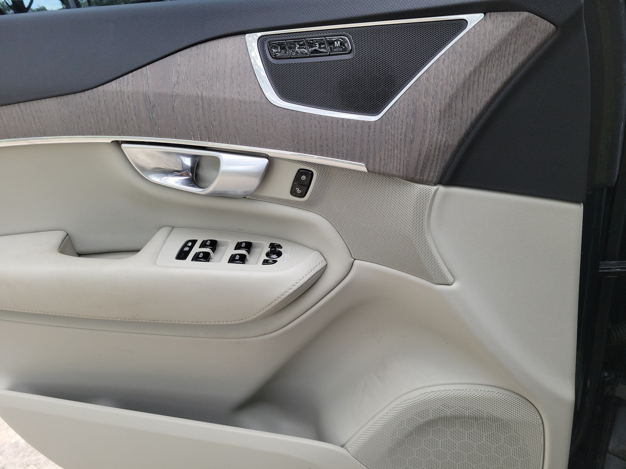 2023 Volvo XC90 Plus - Photo 19