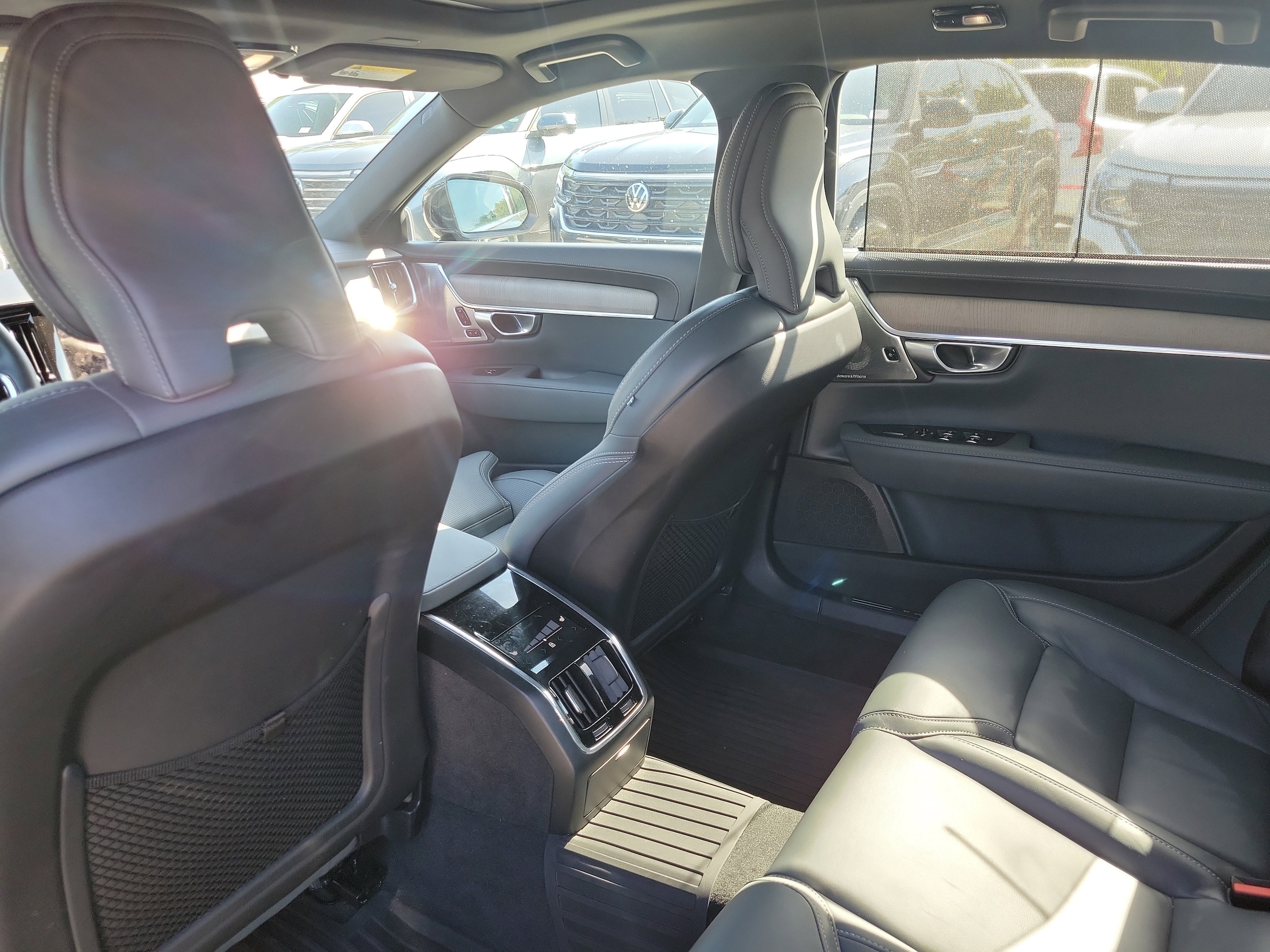 2023 Volvo S90 Ultimate - Photo 16