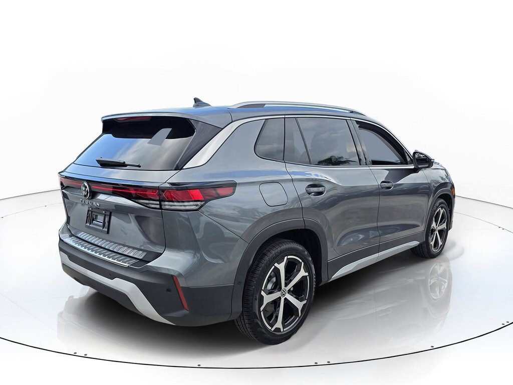 New 2026 Volkswagen Tiguan SE SUV