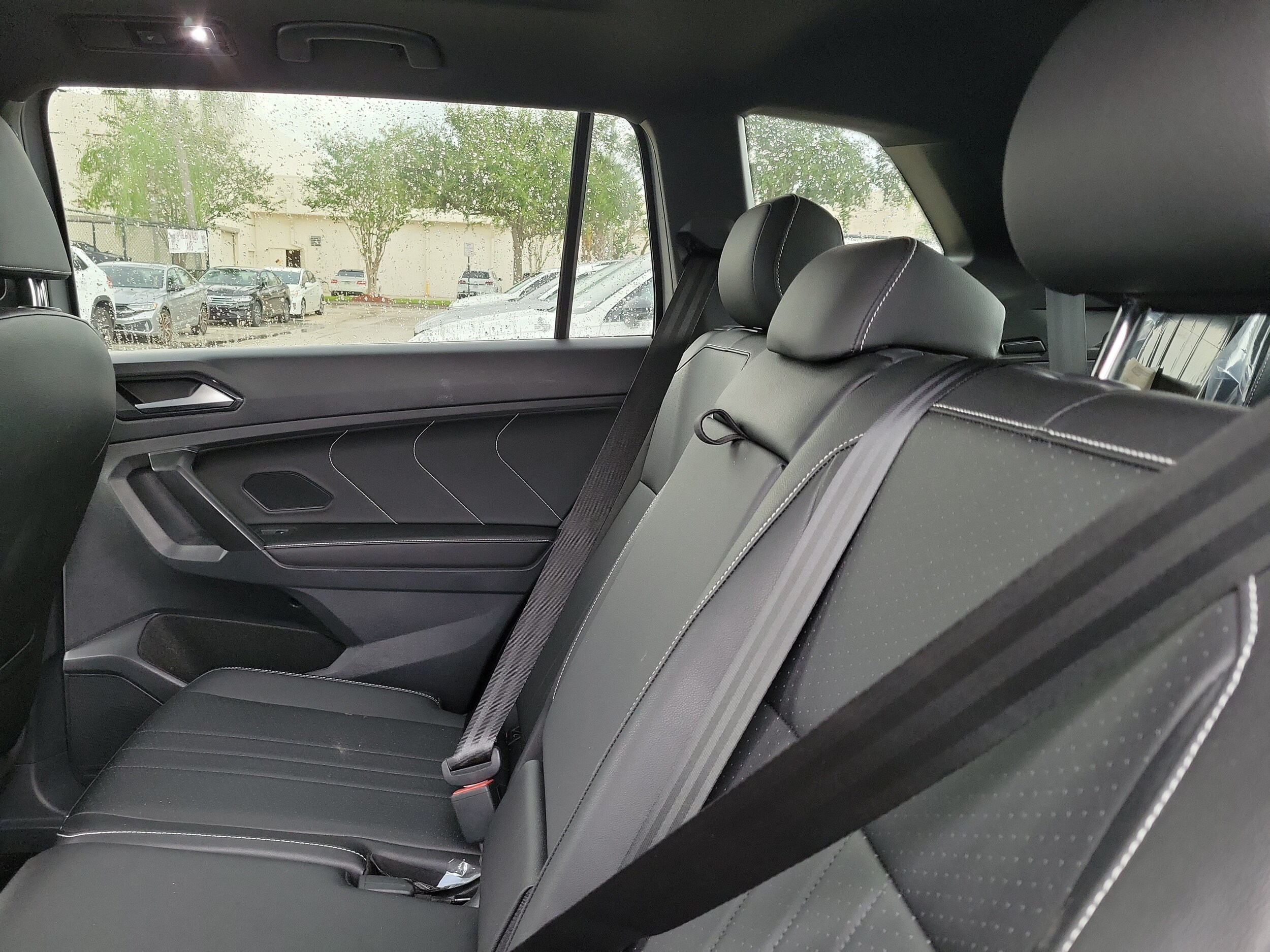 2023 Volkswagen Tiguan SE R-LINE BLACK - Photo 11
