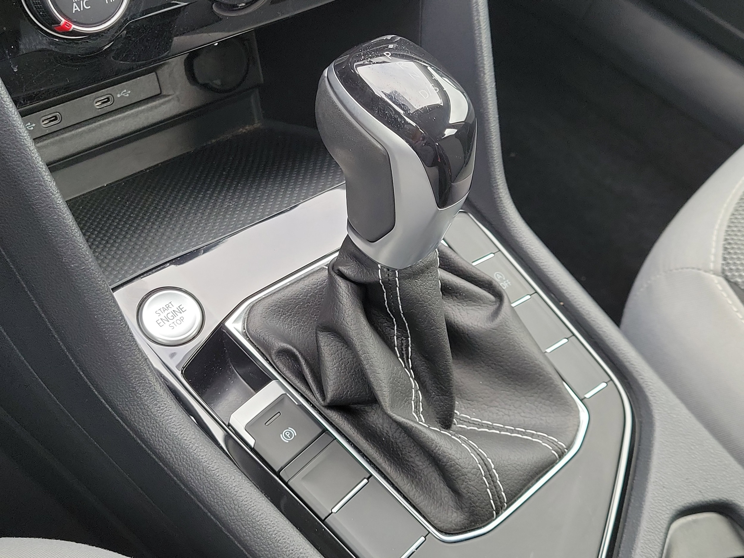 2024 Volkswagen Taos S - Photo 25