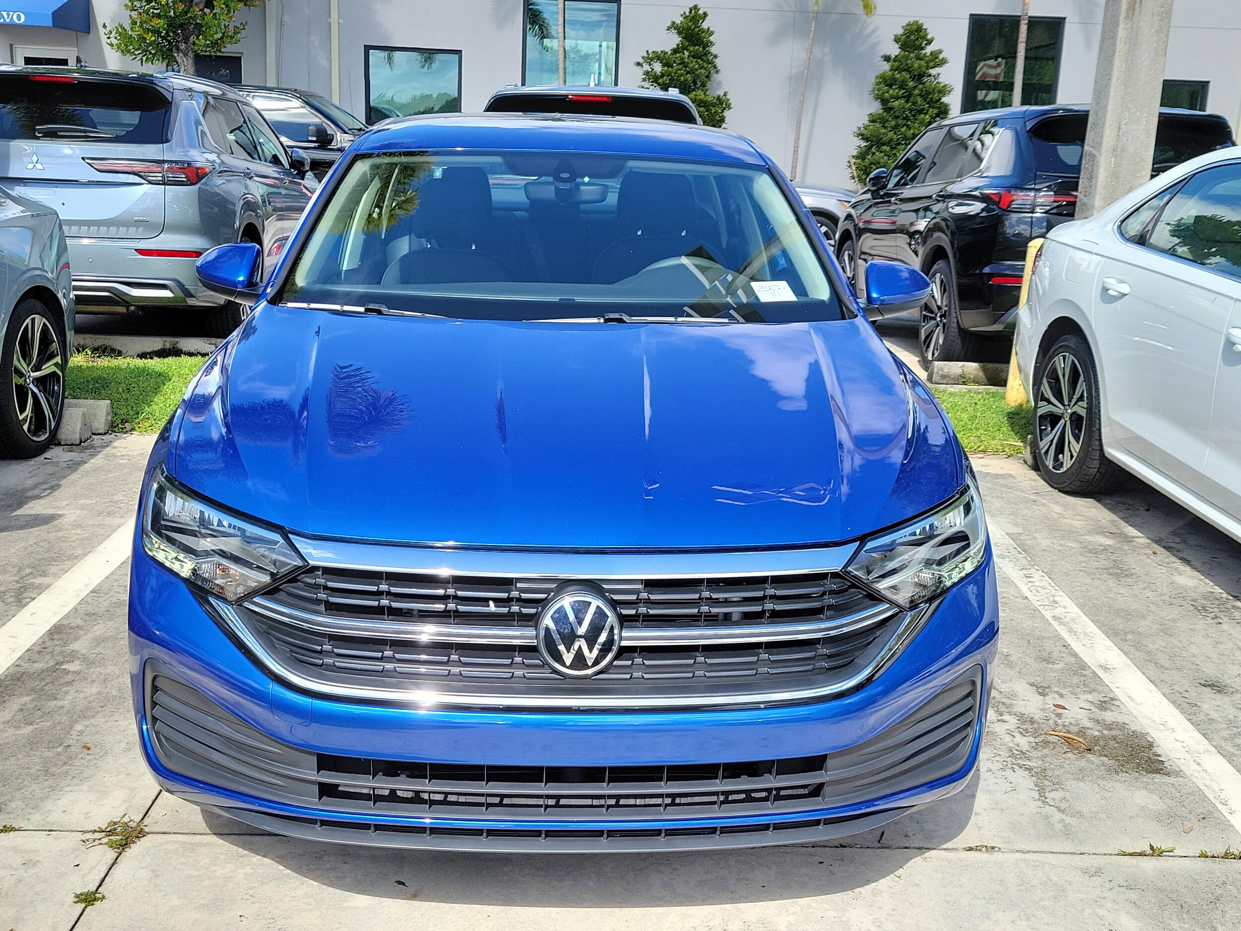 2023 Volkswagen Jetta 1.5T S photo 2