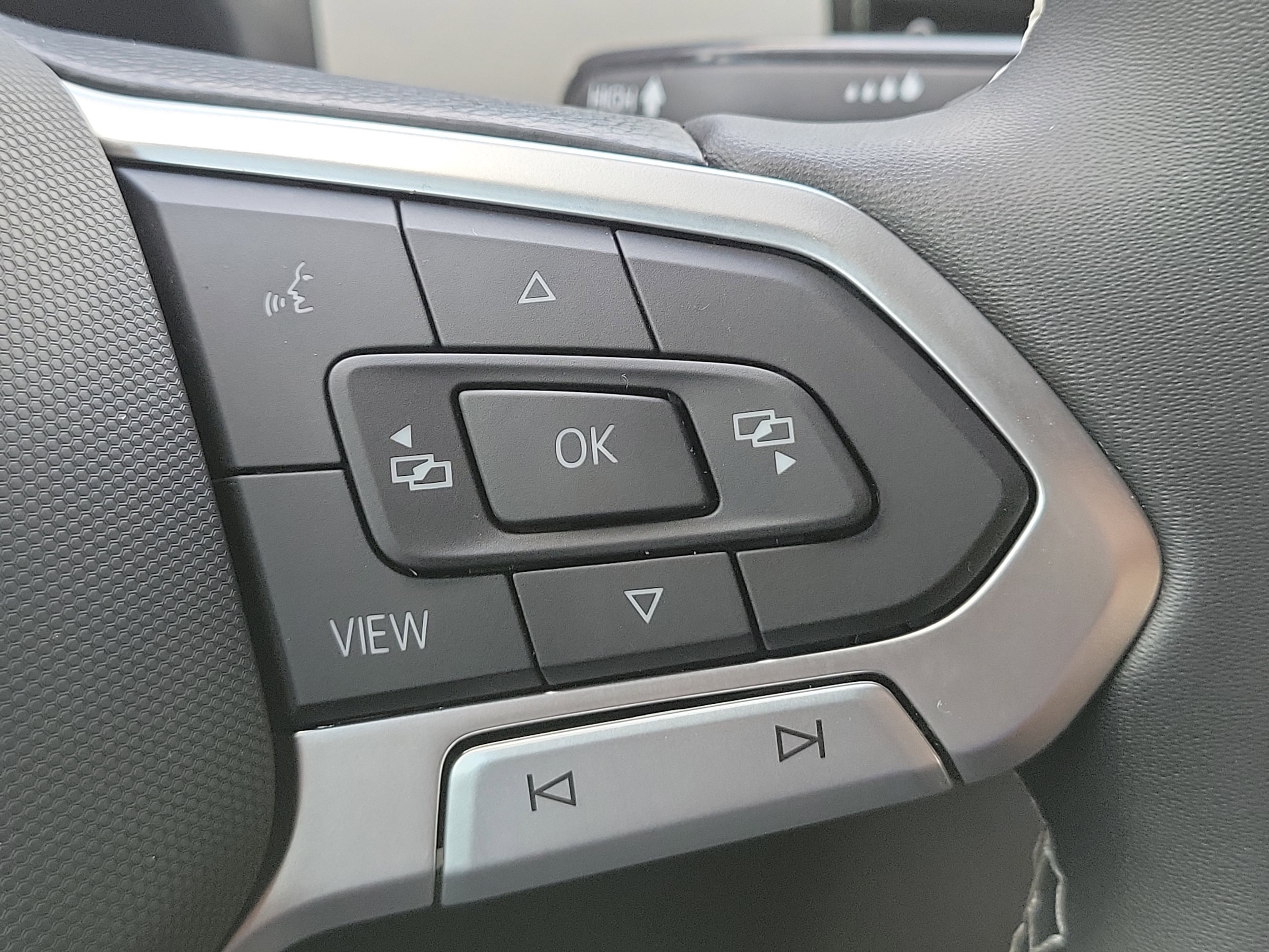 2023 Volkswagen Atlas Cross Sport SE w/Tech - Photo 23